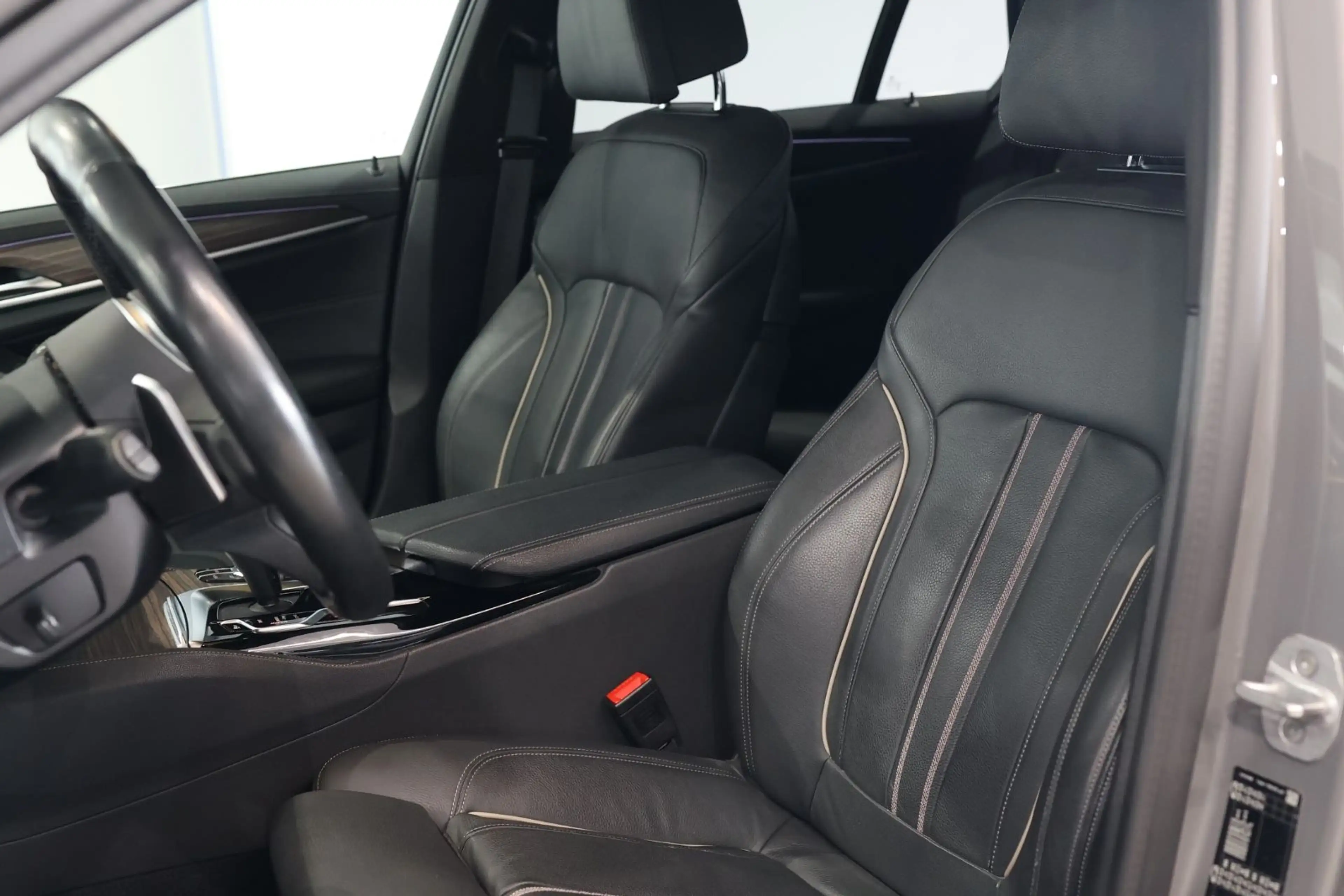 BMW 540 d Touring xDrive LuxuryLine HUD*H&K*Pano*AHK — photo 11