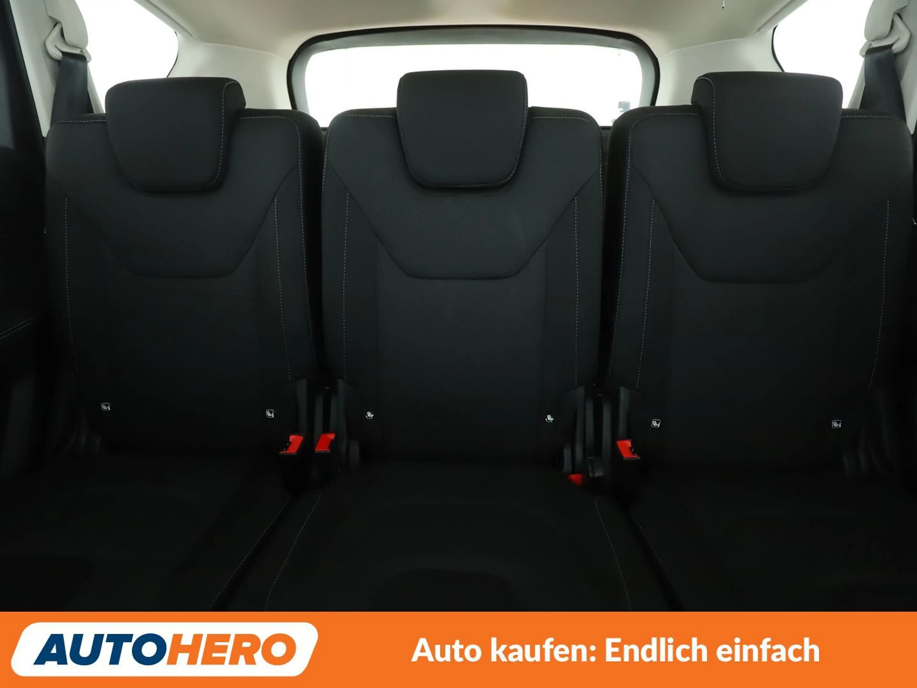 Ford S-Max 1.5 EcoBoost Titanium — photo 15
