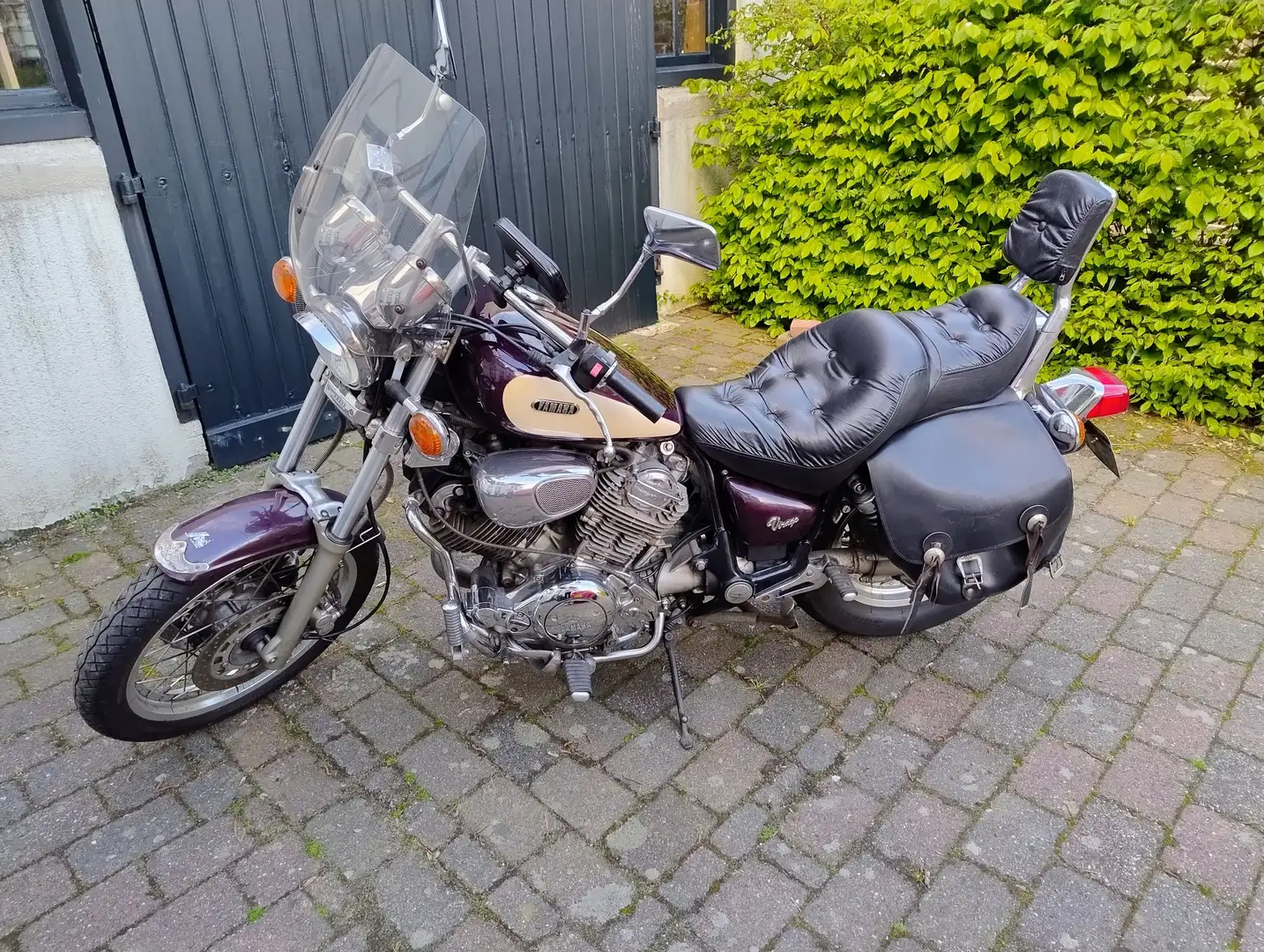 Yamaha XV 750 Paars - 1