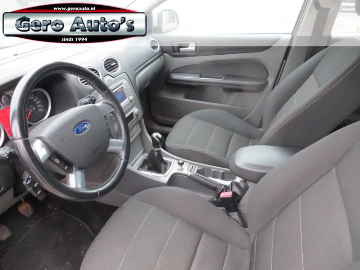 Ford Focus 1.8 Limited 5 drs hb airco ecc ,trekhaak,cr contro Grau - 2