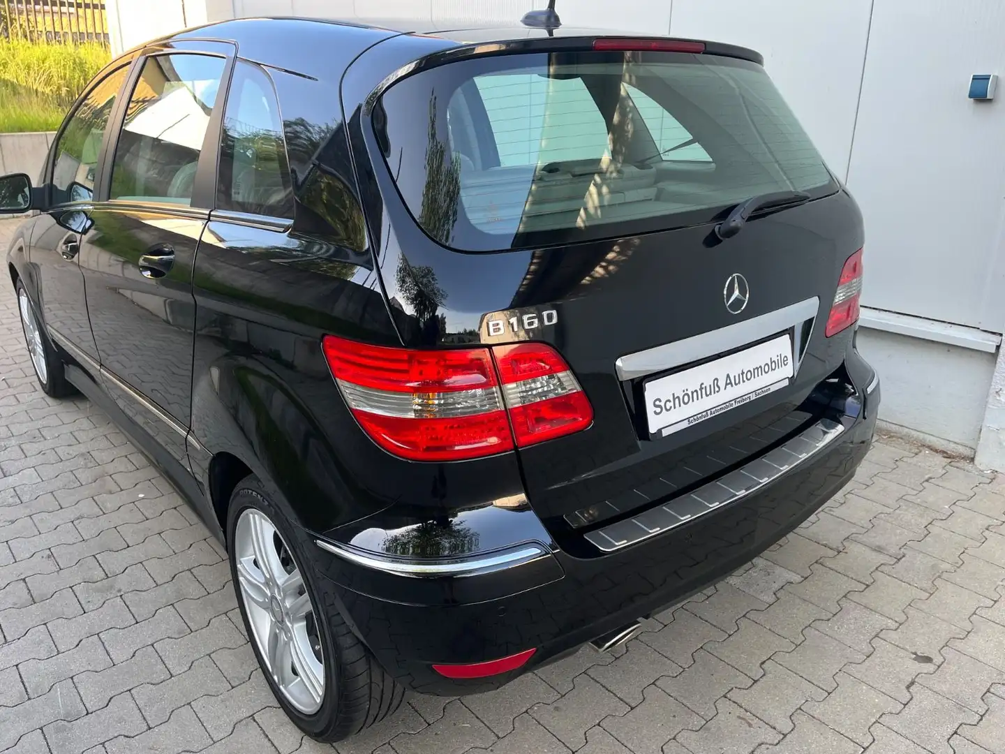 Mercedes-Benz B 160 B -Klasse B 160 Navi Klima Sitzheizung 62 Tkm Schwarz - 2