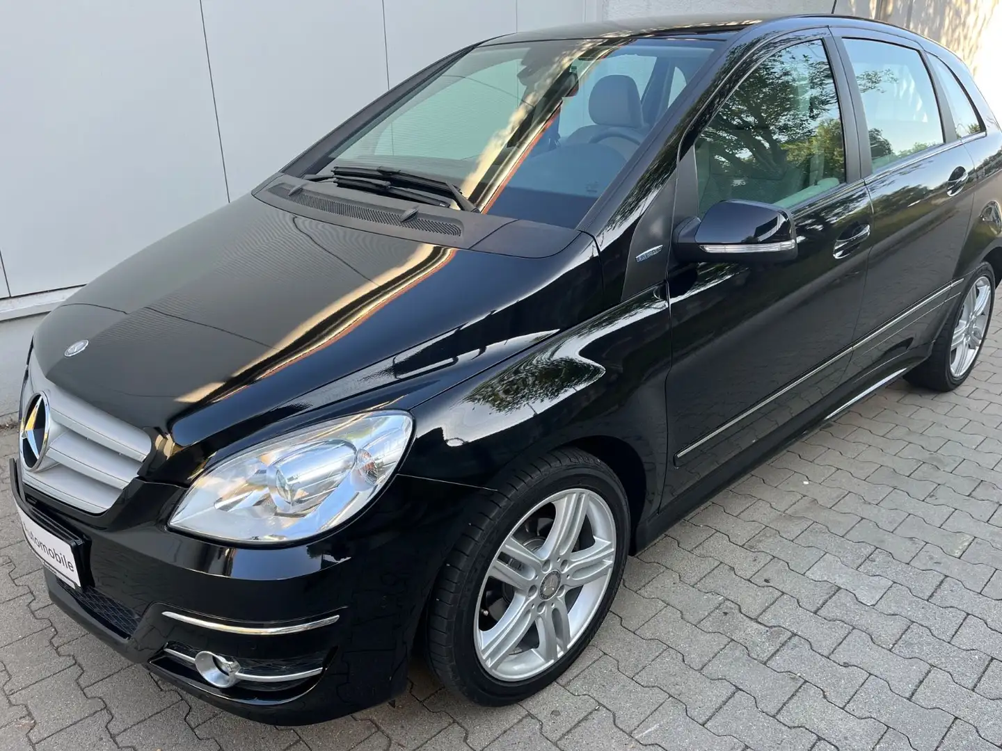 Mercedes-Benz B 160 B -Klasse B 160 Navi Klima Sitzheizung 62 Tkm Schwarz - 1