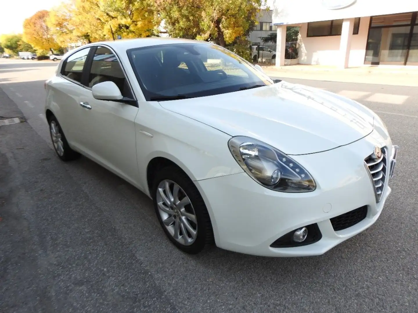 Alfa Romeo Giulietta 1.4 Turbo 120 CV GPL Distinctive *BOMBOLA NUOVA* Blanc - 2