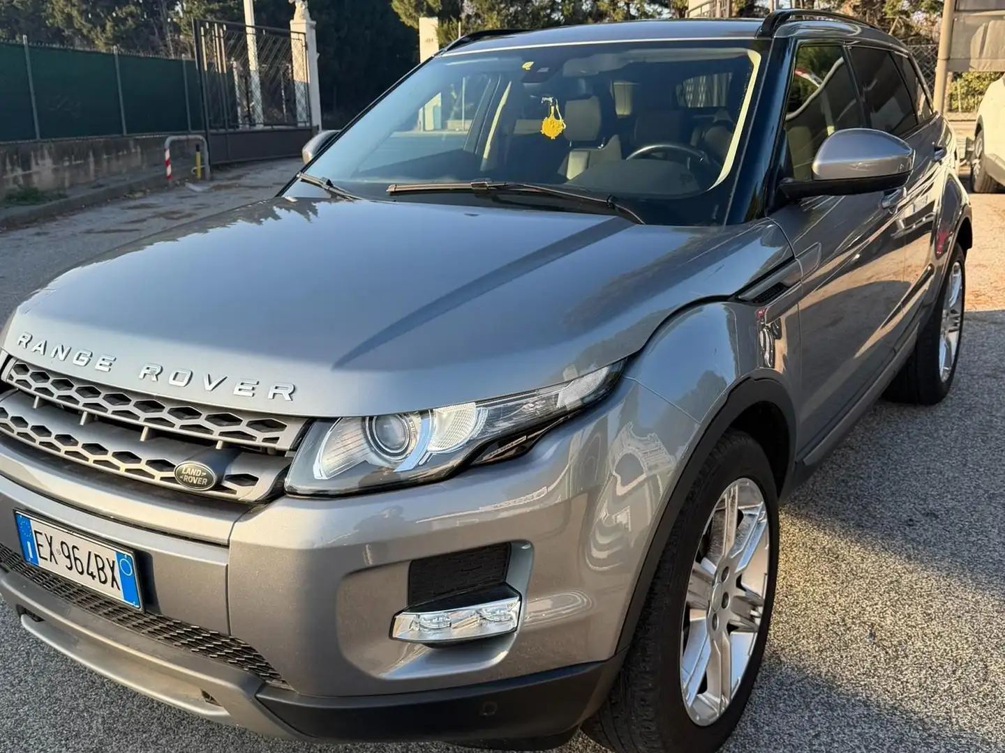 Land Rover Range Rover Evoque Evoque 2.2 - 190cv auto - 107.800 km Grigio - 1