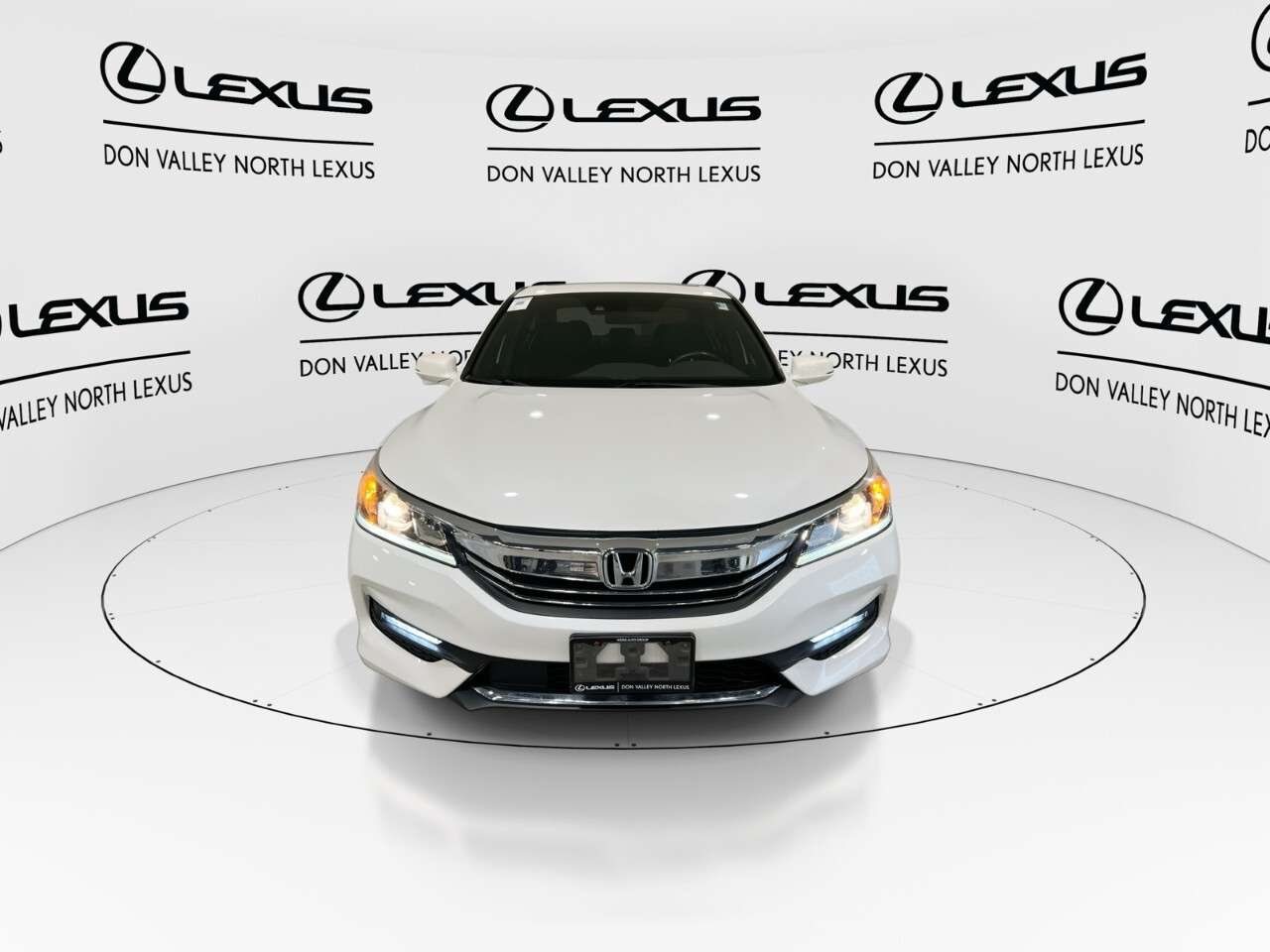 2017 Honda Accord Sport Trim w/Honda Sensing-Heated Mixed Leather Fa — снимка 1