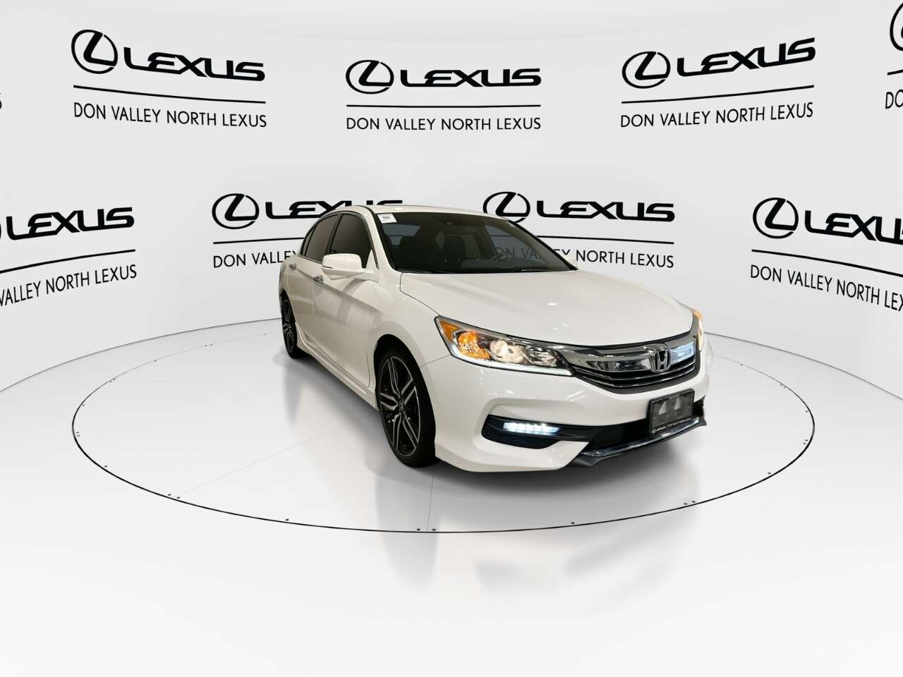 2017 Honda Accord Sport Trim w/Honda Sensing-Heated Mixed Leather Fa — снимка 1