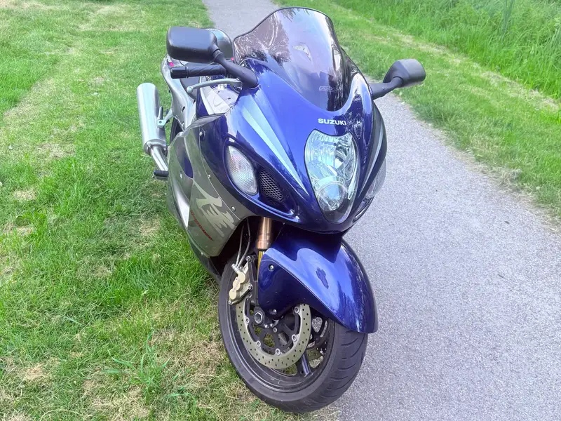 Suzuki GSX 1300 - foto 5