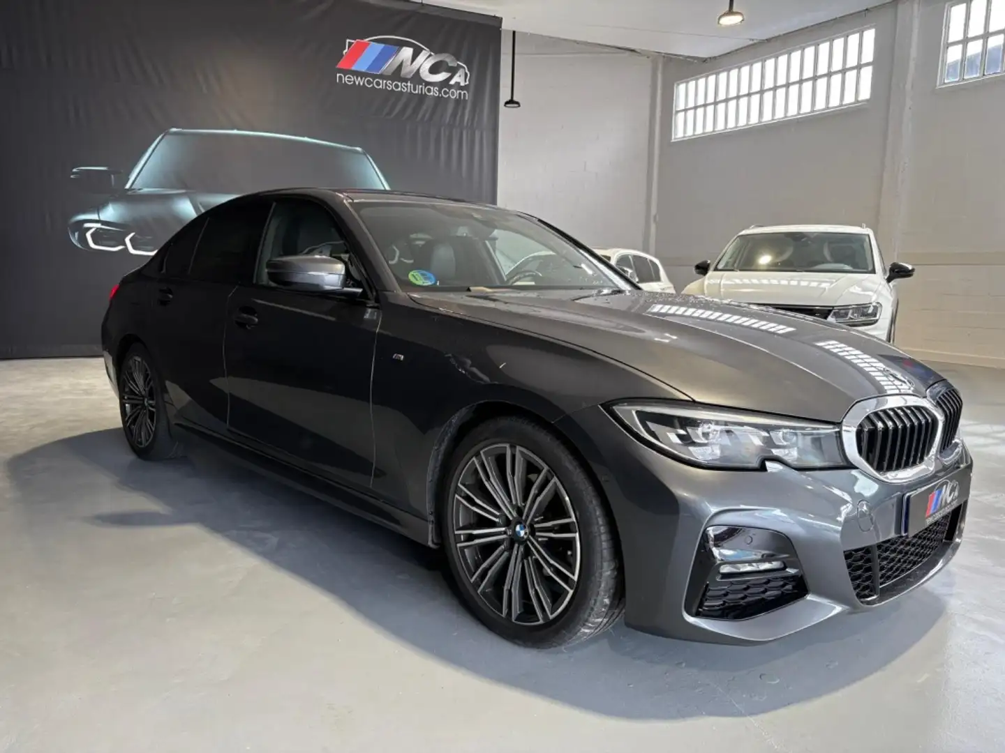 BMW 318 318dA Gris - 1