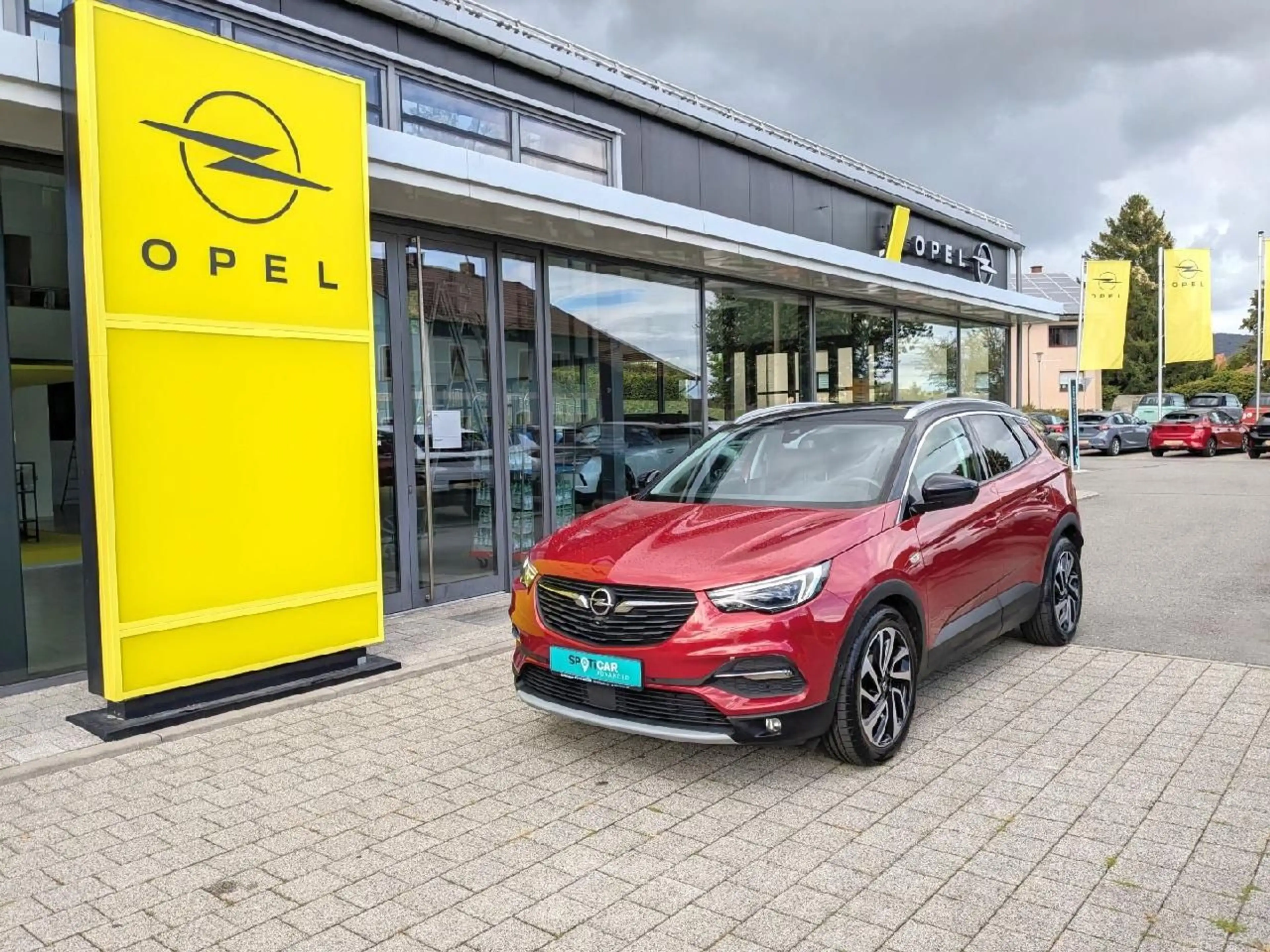 Opel Grandland X Grandland 2.0 Ultimate **Navi*Winterpaket*PDC** — photo 2