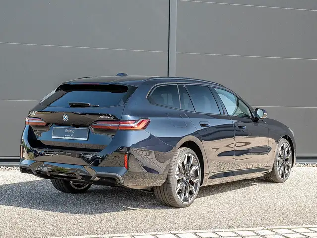 BMW I5 view 2