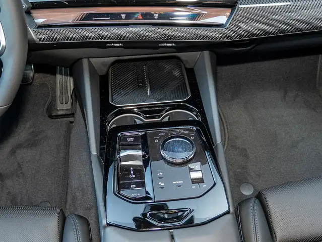 BMW I5 view 7