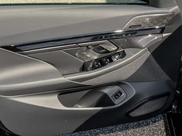BMW I5 view 14