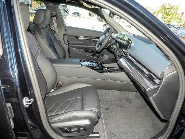 BMW I5 view 4