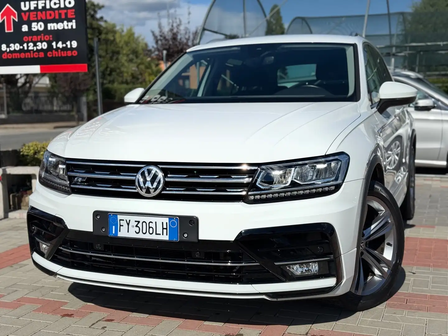 Volkswagen Tiguan Tiguan 1.5 TSI 150 CV DSG R-LINE ADVANCED Bianco - 1