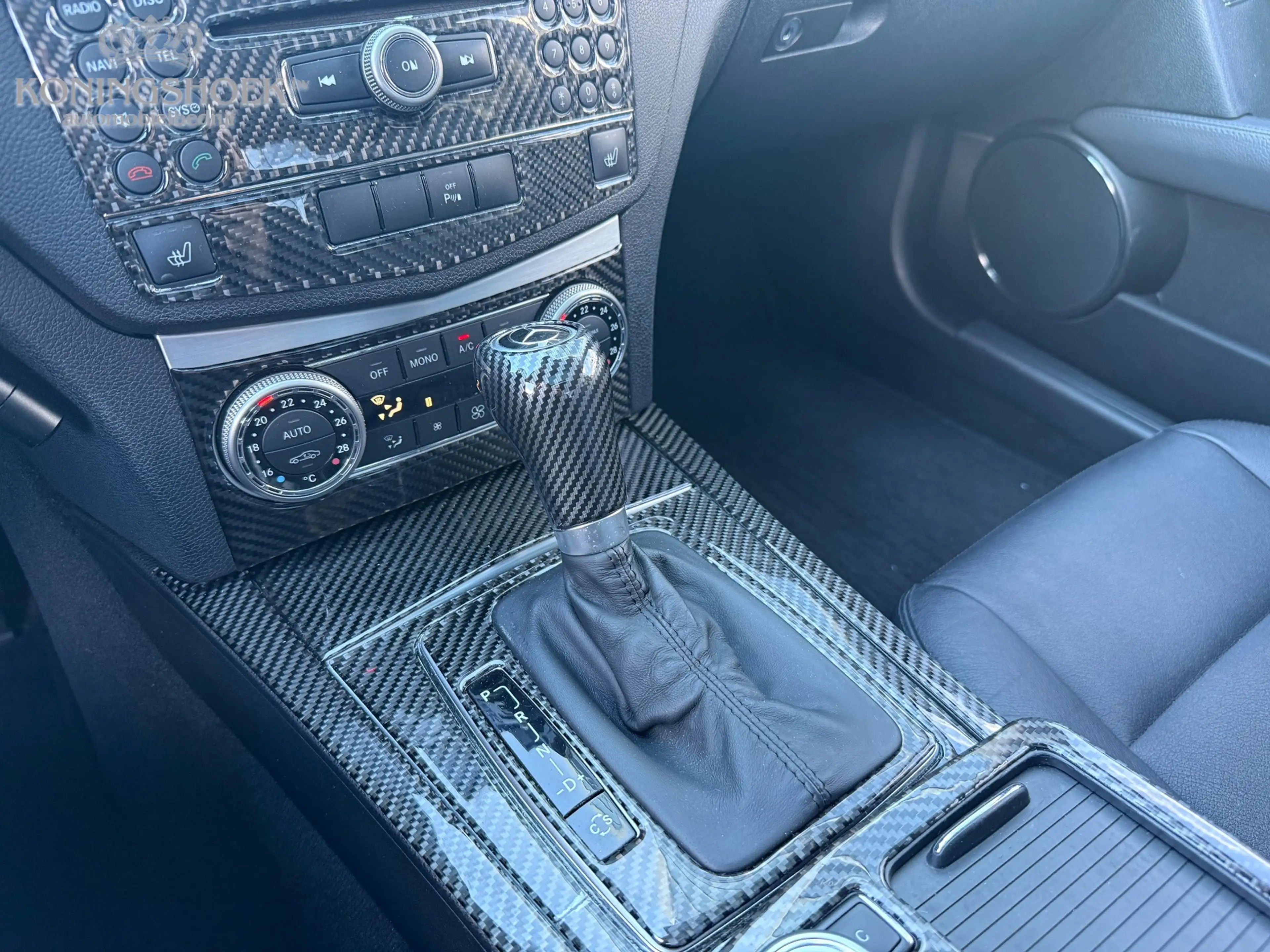 Mercedes-Benz C 350 CGI BlueEFFICIENCY Elegance — photo 15
