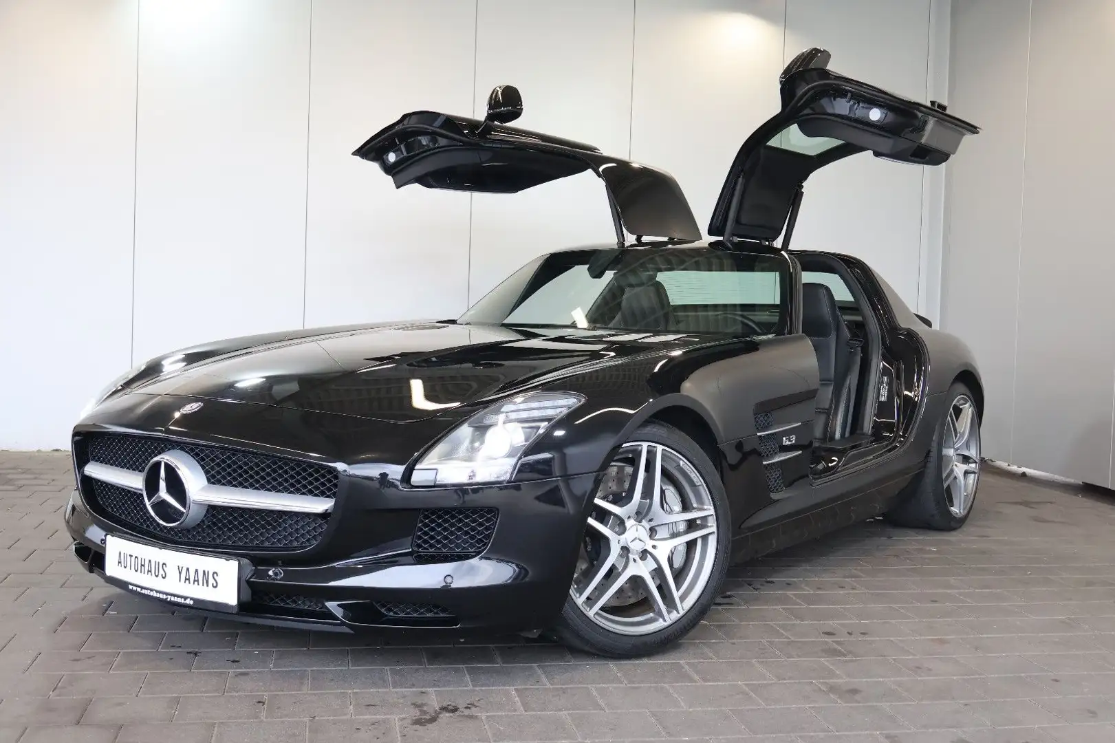 Mercedes-Benz SLS Coupe 6.2 V8 XEN+KAM+MEMORY+20" Schwarz - 2