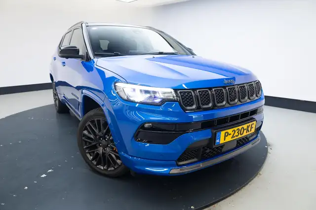 Jeep Compass view 3