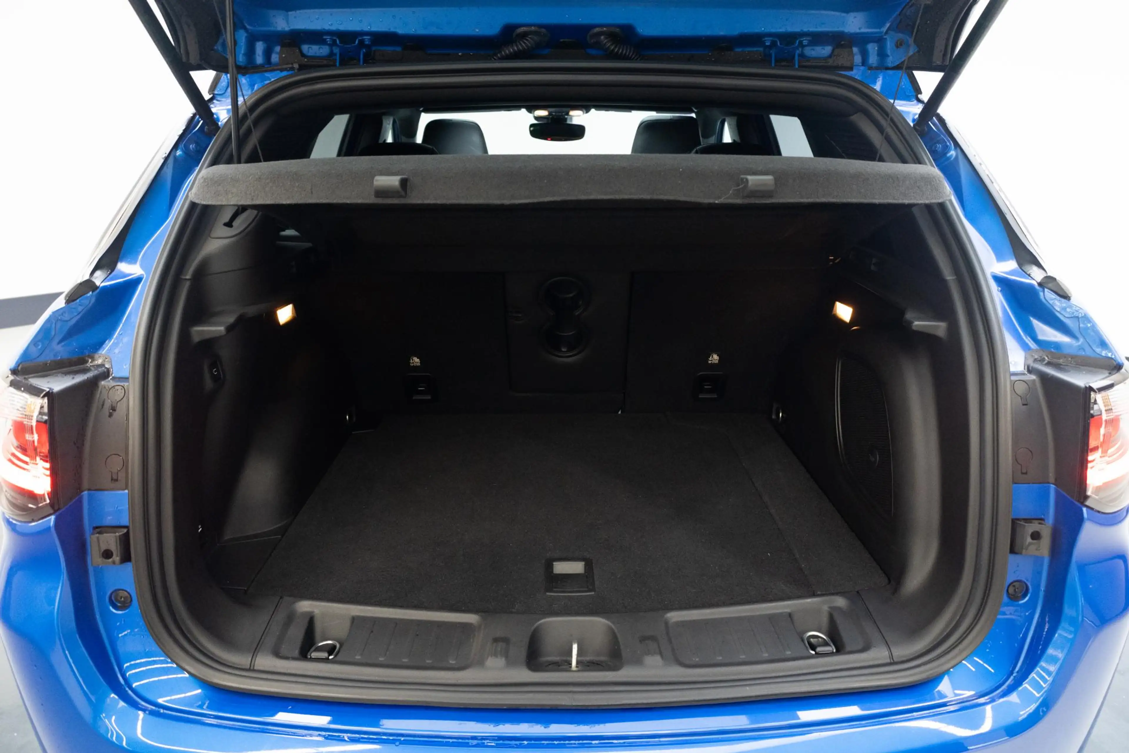 Jeep Compass 4xe 240 Plug-in Hybrid Electric S | Panorama-dak | — photo 28