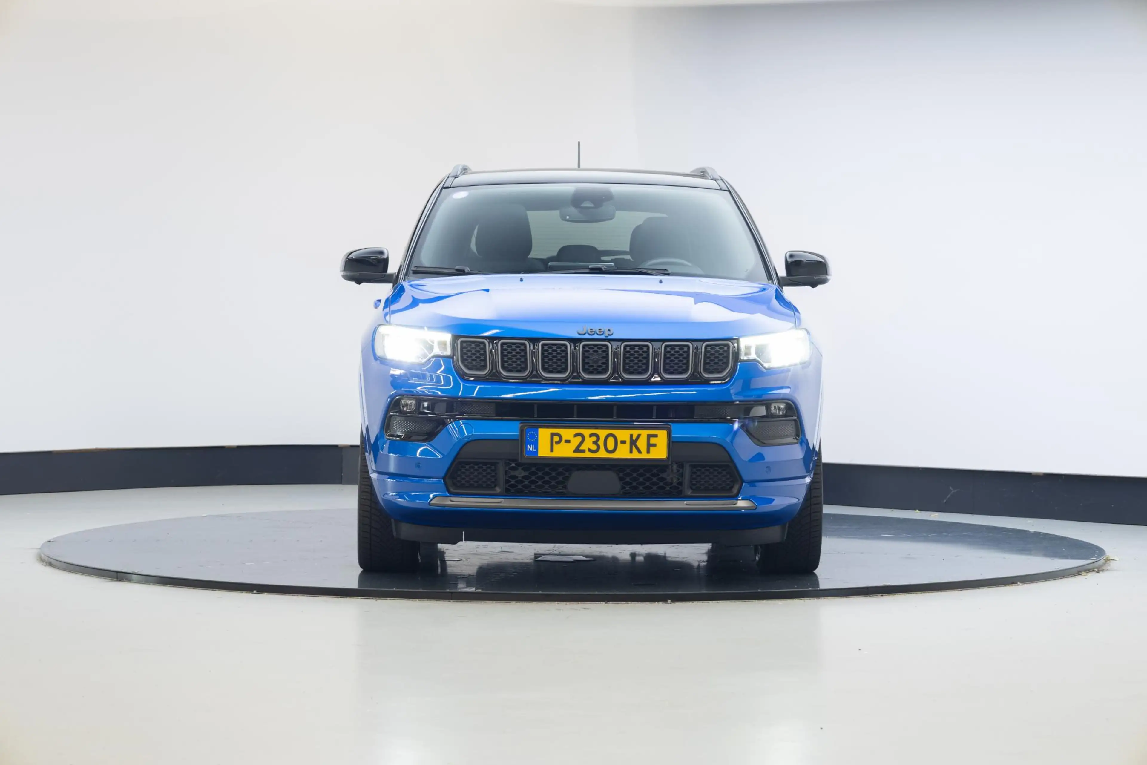 Jeep Compass 4xe 240 Plug-in Hybrid Electric S | Panorama-dak | — photo 30