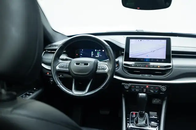 Jeep Compass view 22