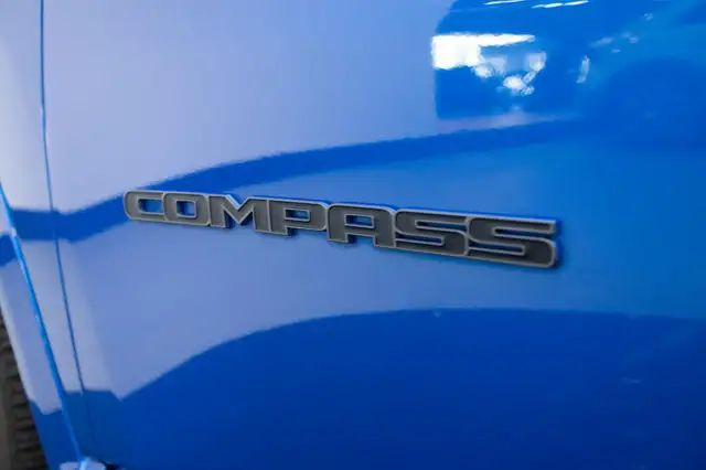 Jeep Compass view 4