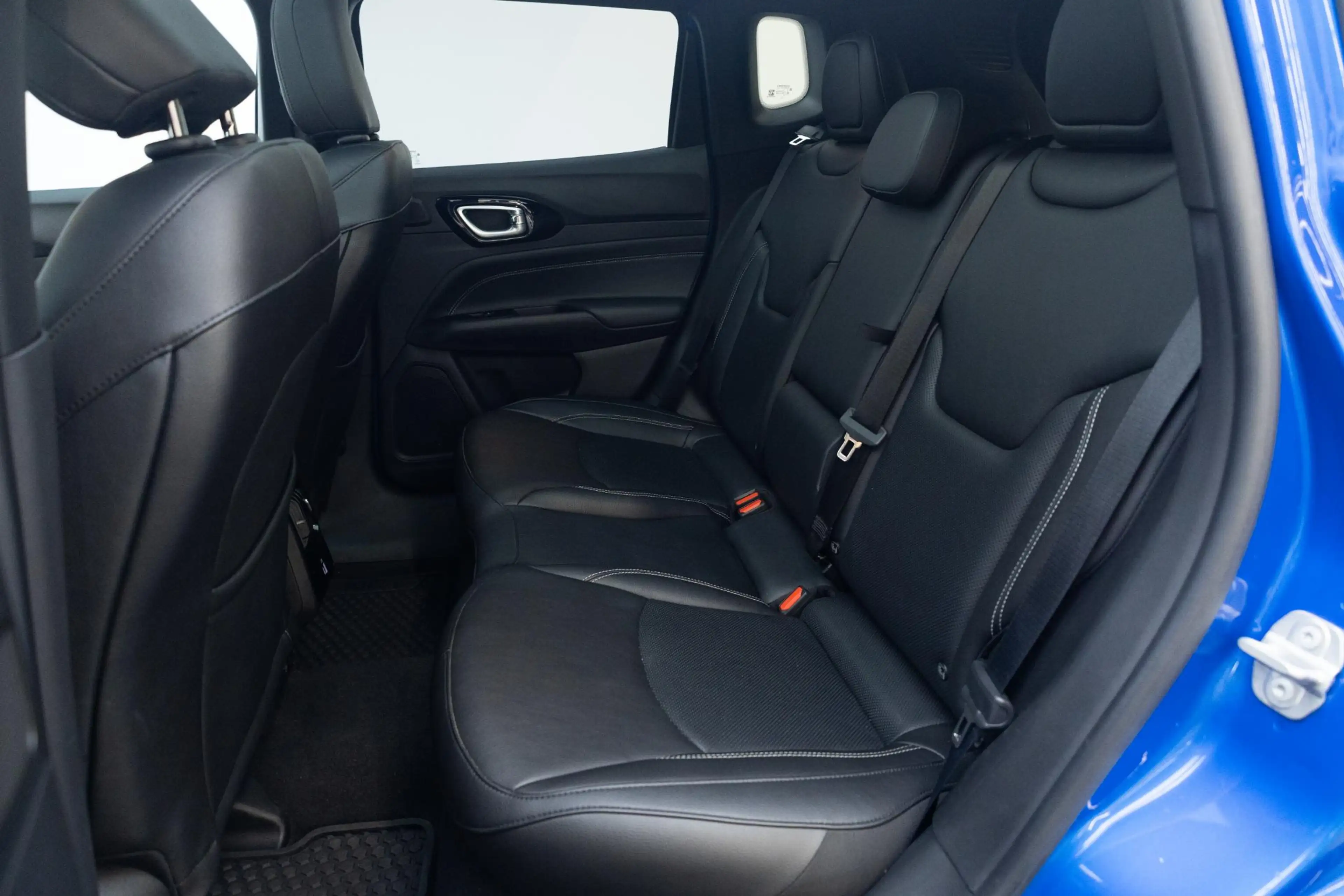 Jeep Compass 4xe 240 Plug-in Hybrid Electric S | Panorama-dak | — photo 7