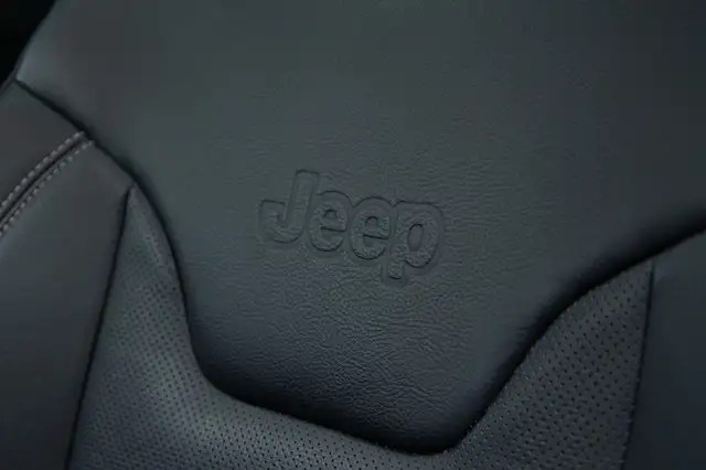 Jeep Compass view 6