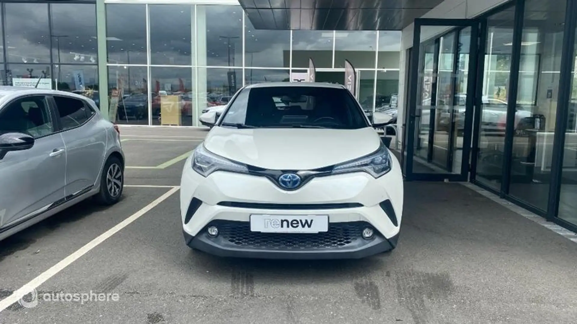 Toyota C-HR 122h Distinctive 2WD E-CVT - 2