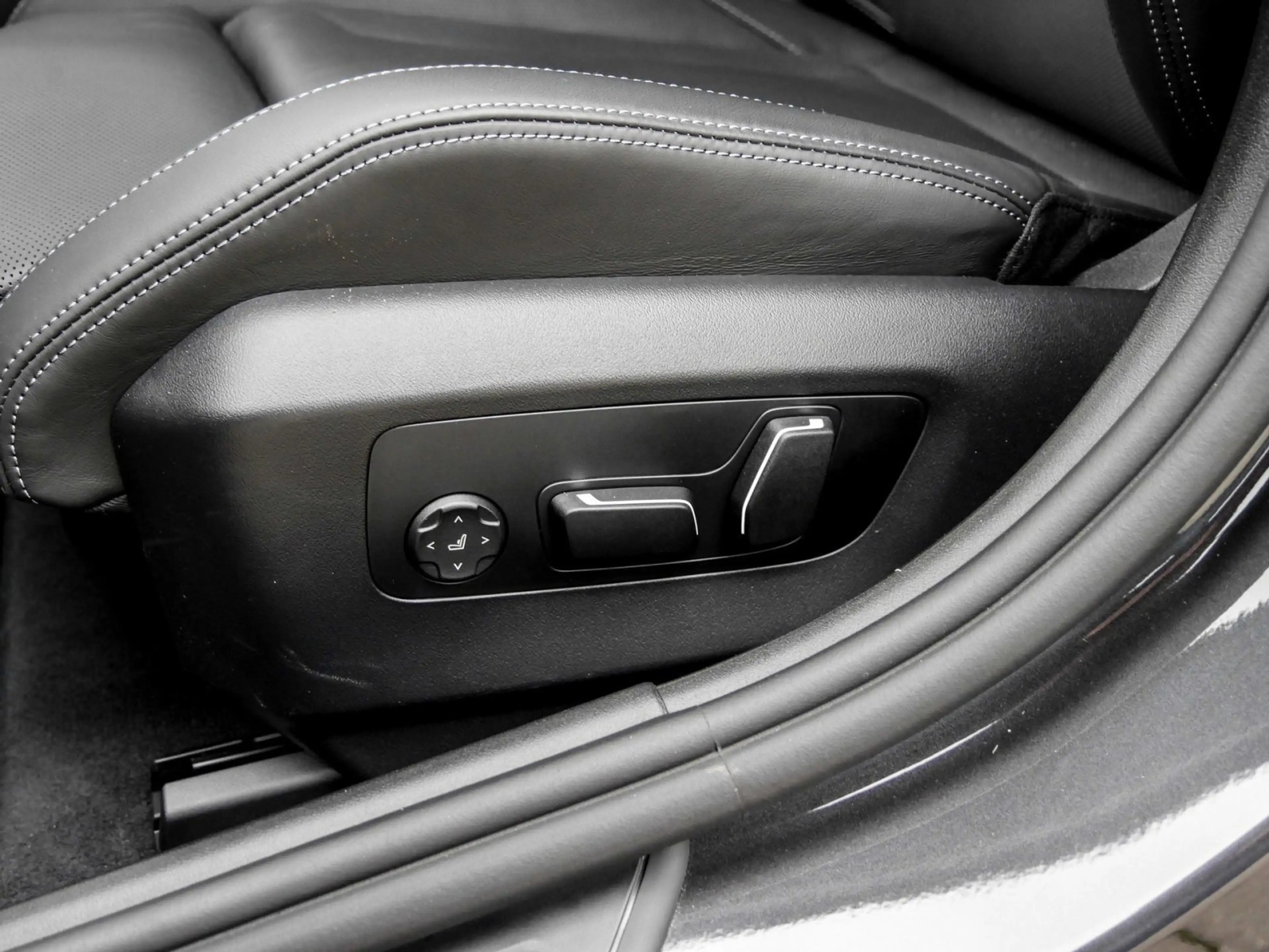 BMW M5 Touring 0,5% Versteurung ACC 360°KAM RFK NAVI LED — photo 13