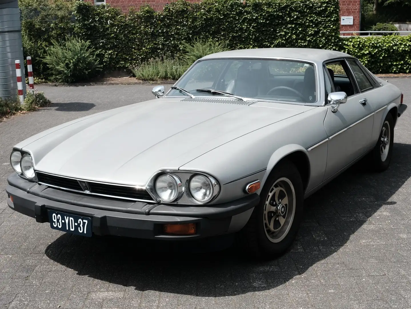Jaguar XJS Pre HE Сірий - 1
