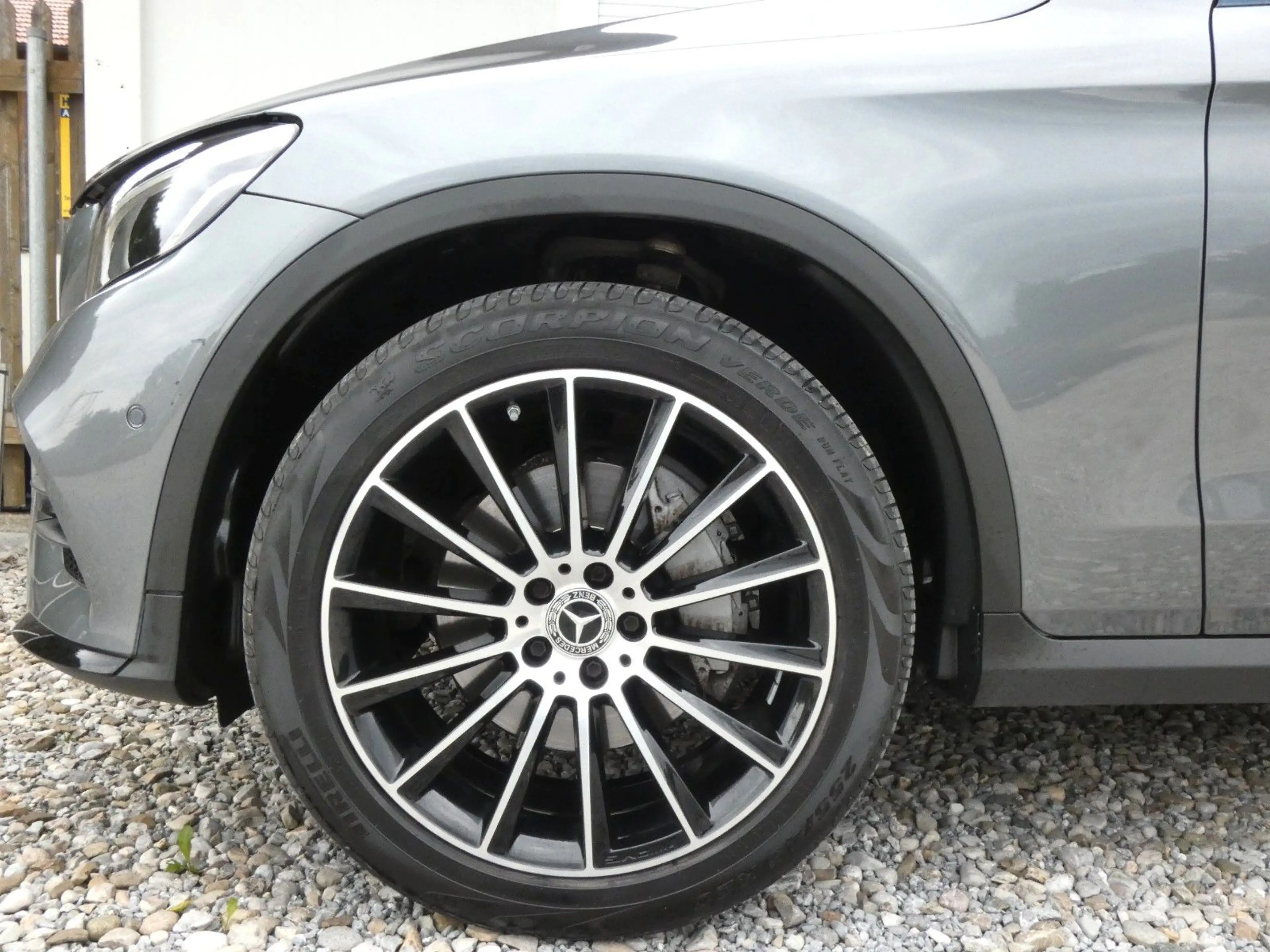 Mercedes-Benz GLC 250 d AMG line 4Matic/PANO/BURMESTER/KAMERA — photo 11