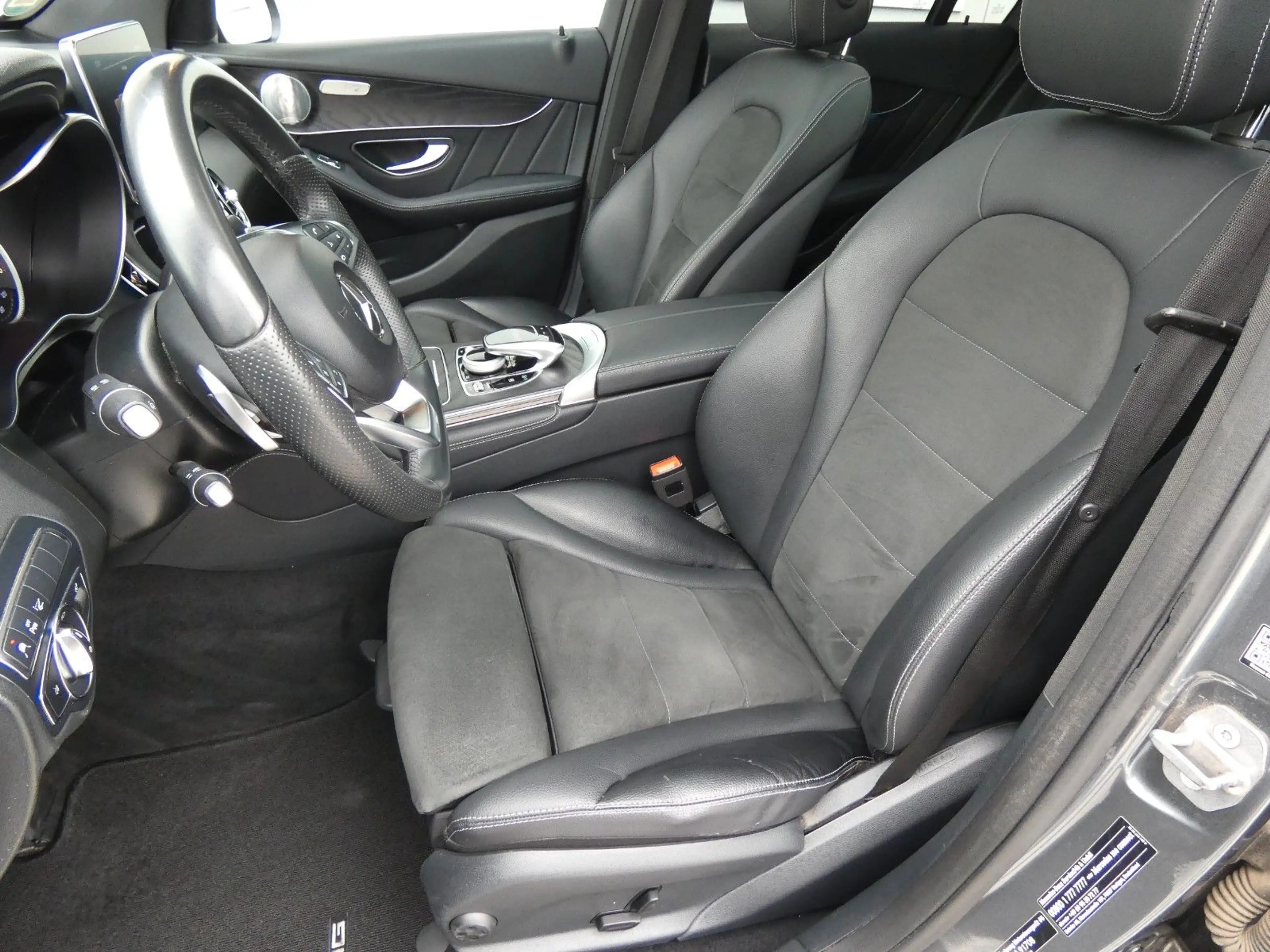 Mercedes-Benz GLC 250 d AMG line 4Matic/PANO/BURMESTER/KAMERA — photo 14