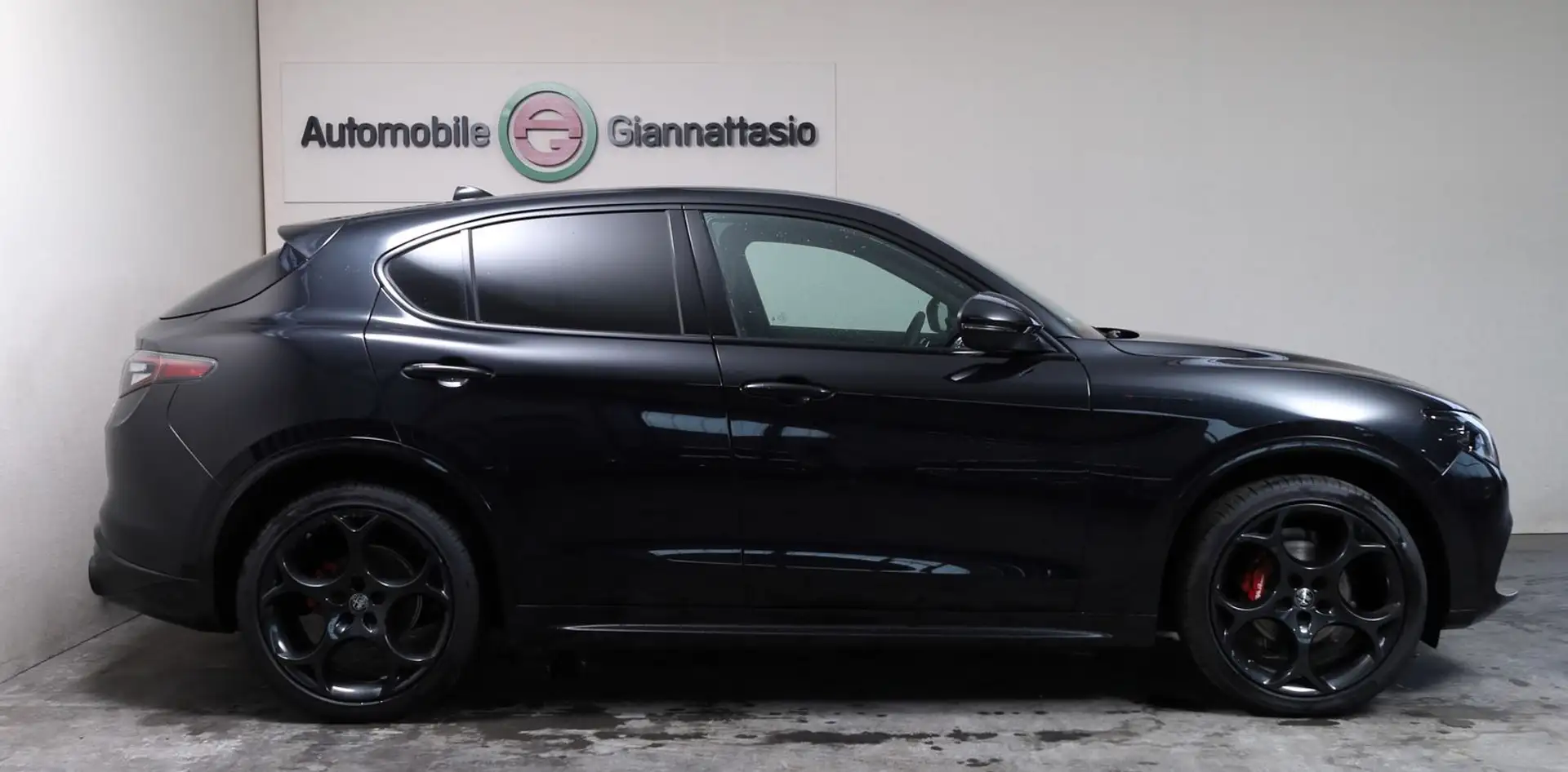 Alfa Romeo Stelvio Competizione Q4 Assitenz Paket 21"*Matri Schwarz - 2