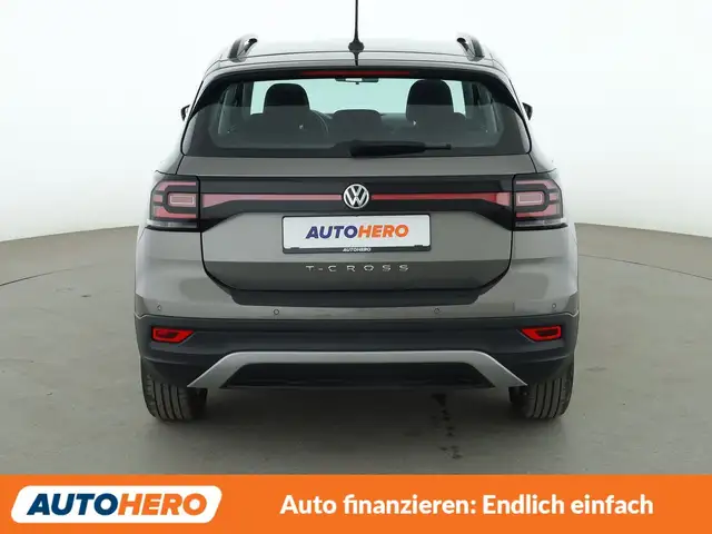Volkswagen T-Cross view 5