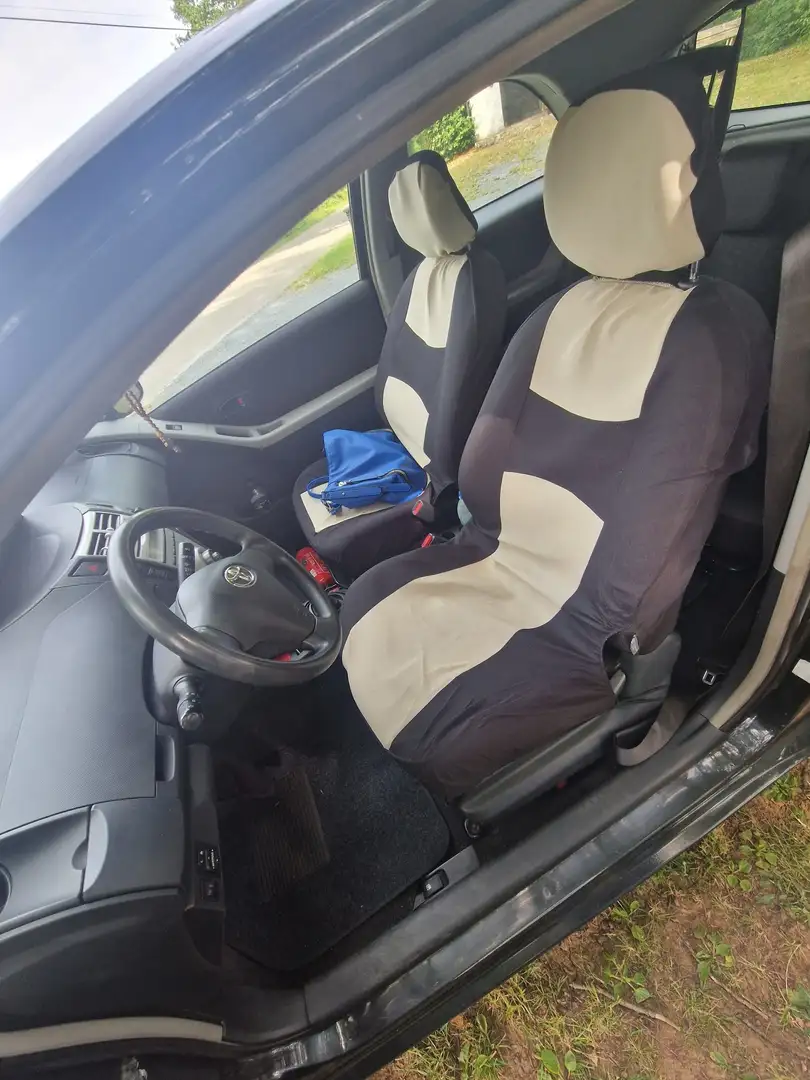 Toyota Yaris 1.0 VVT-i - 2