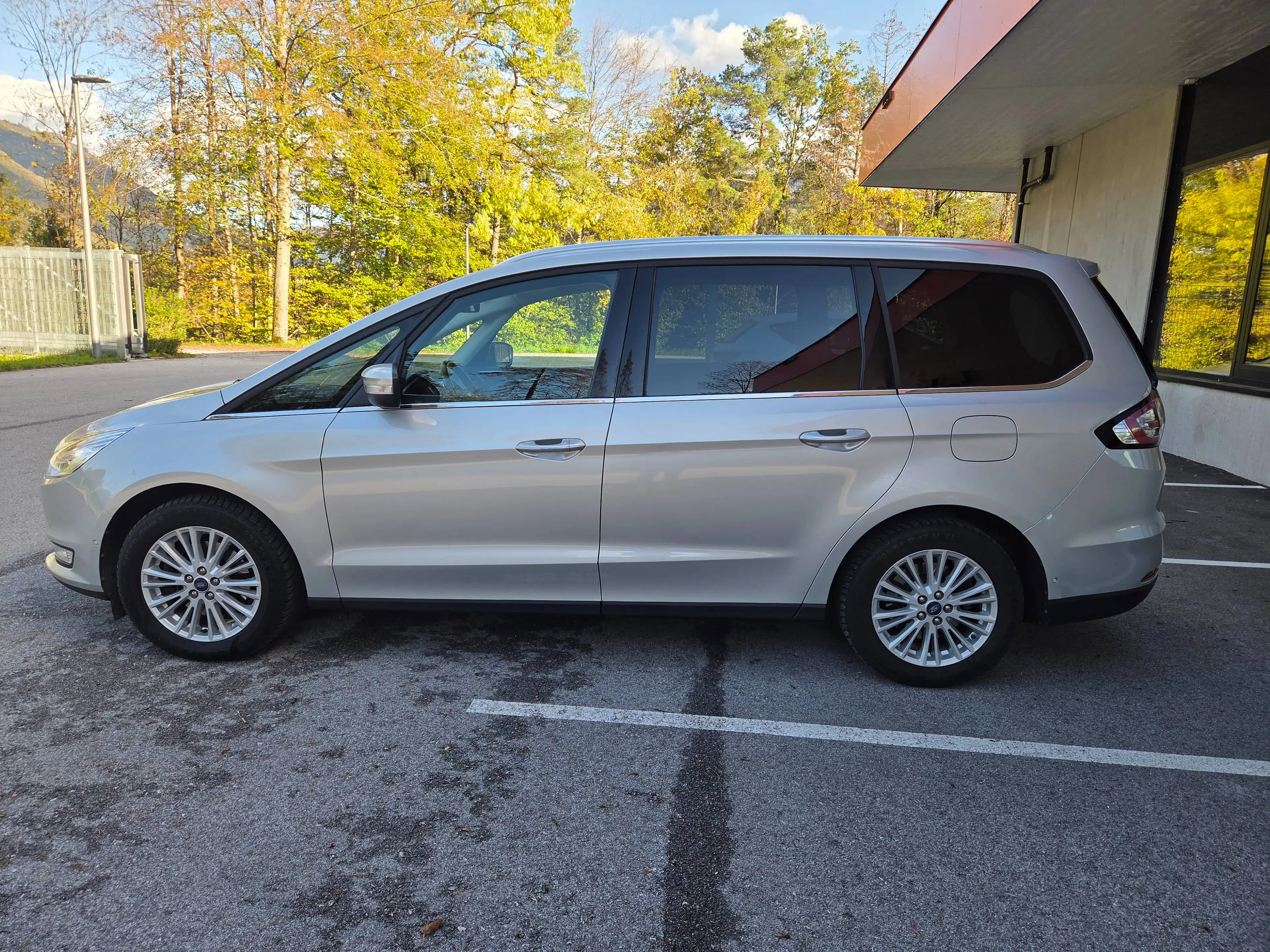 Ford Galaxy 2.0 Ecoblue Titanium 7-Sitzer — photo 6