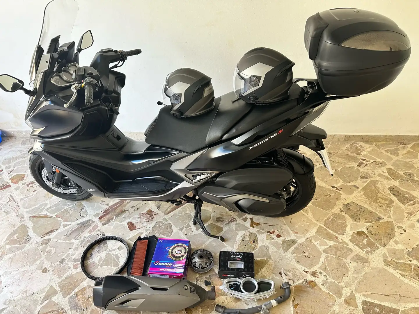 Kymco Xciting 400i ABS Fekete - 1