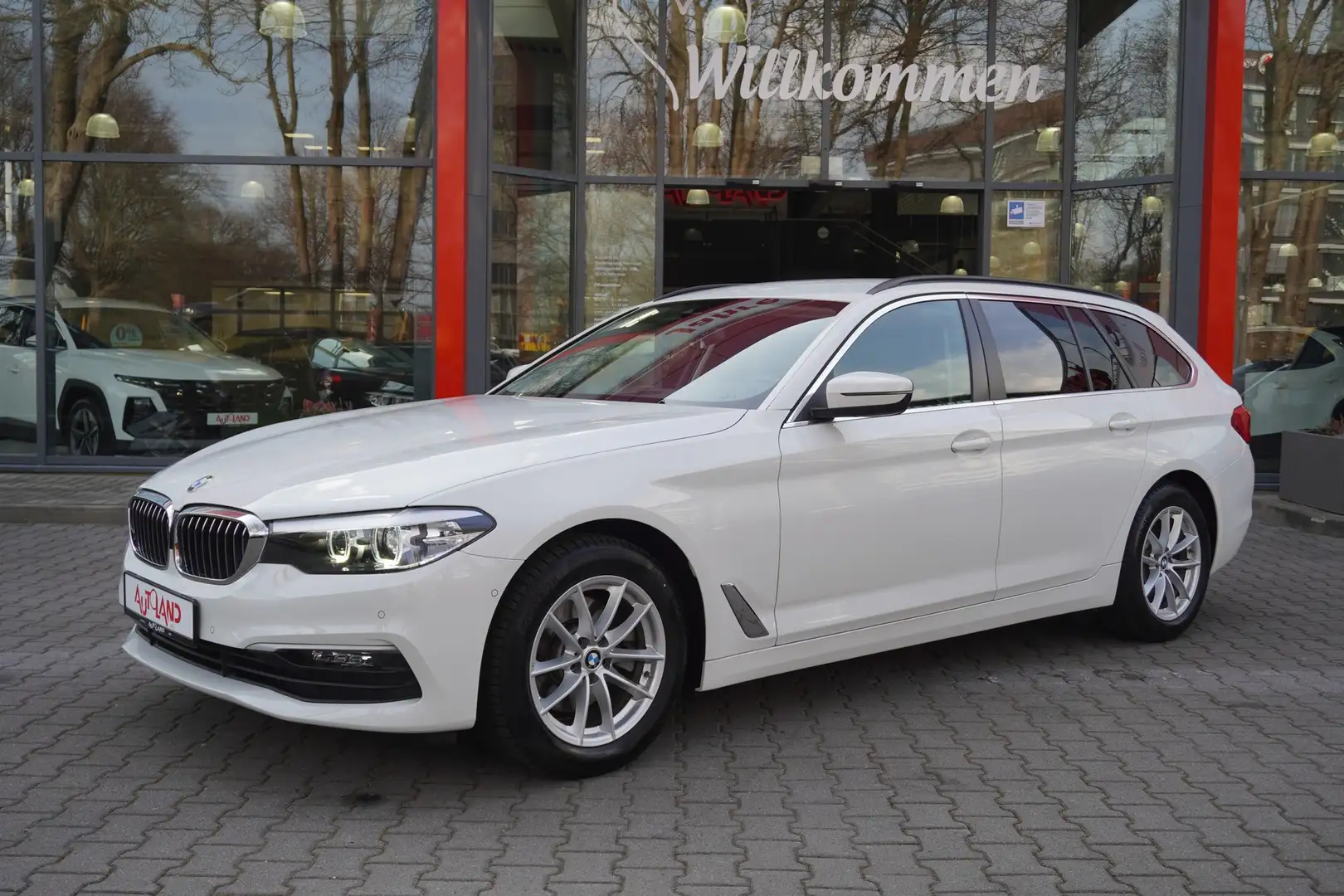 BMW 520 520d xDrive LED Navi Tempomat Sitzheizung AHK Blanco - 2