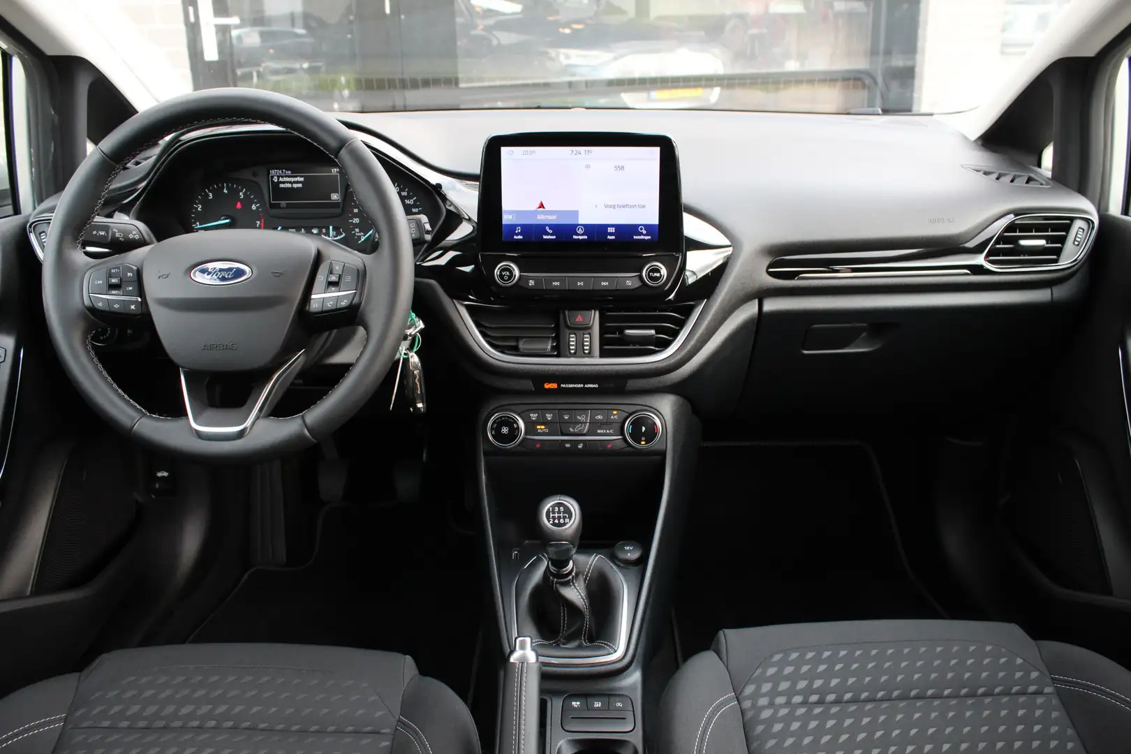 Ford Fiesta 1.0 EcoBoost Titanium / Carplay / Camera / N.A.P. Grijs - 2