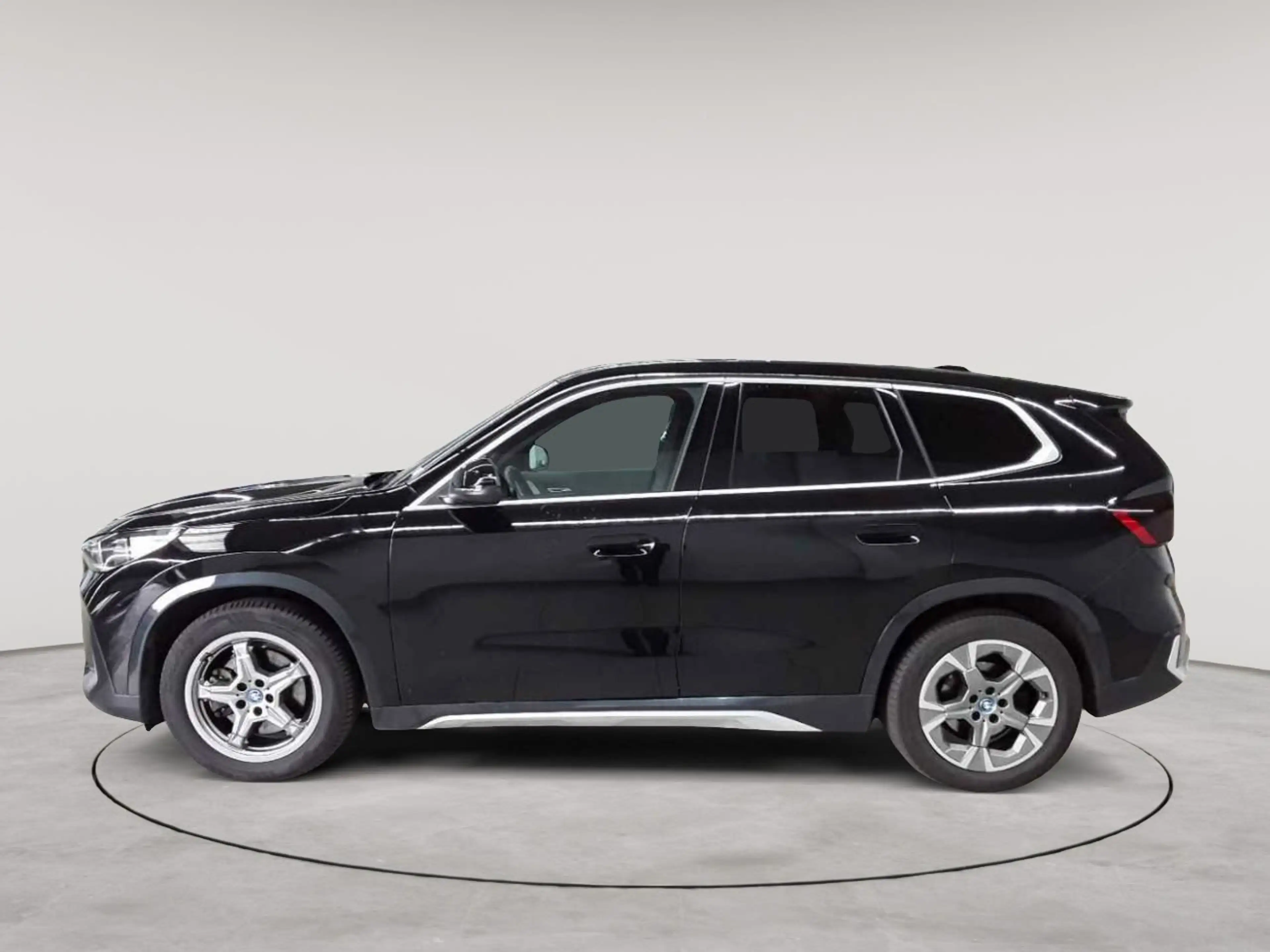 BMW iX1 iX1 xDrive30 xLine Pano H&K Leder Navi — photo 6