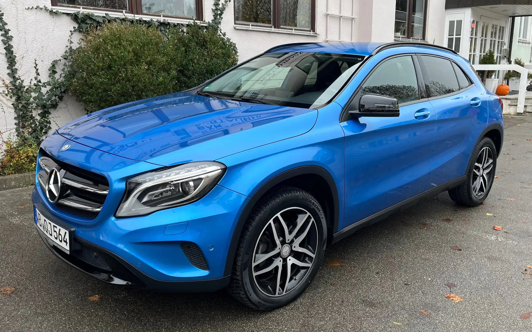 Mercedes-Benz GLA 200 GLA 200 (CDI) d 7G-DCT Urban Albastru - 2