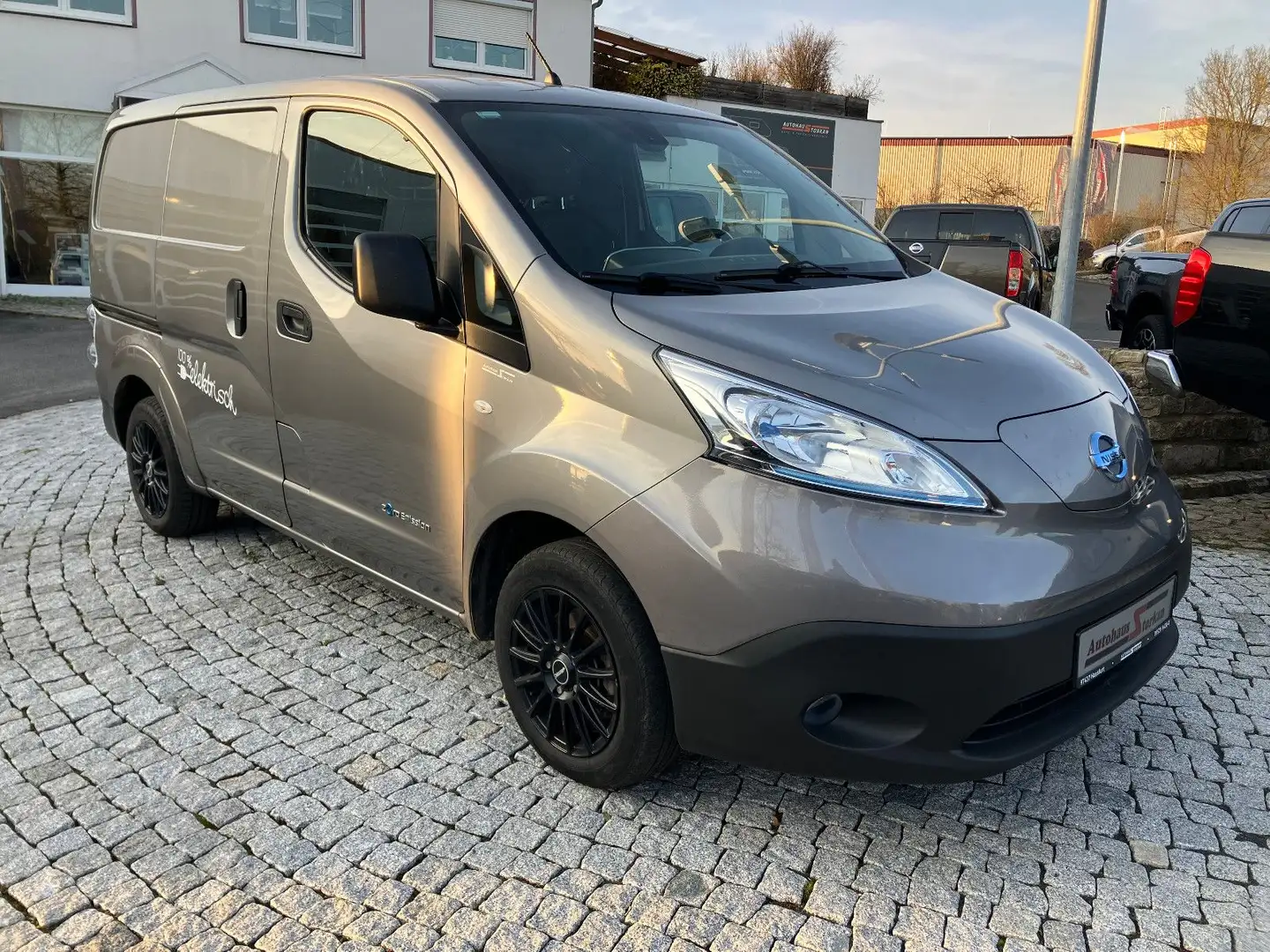 Nissan E-NV200 Hygieneausbau Grau - 1