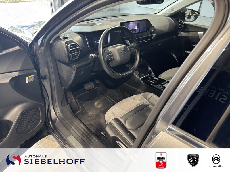 Citroen C4 Shine PureTech 130 EAT8 — photo 11