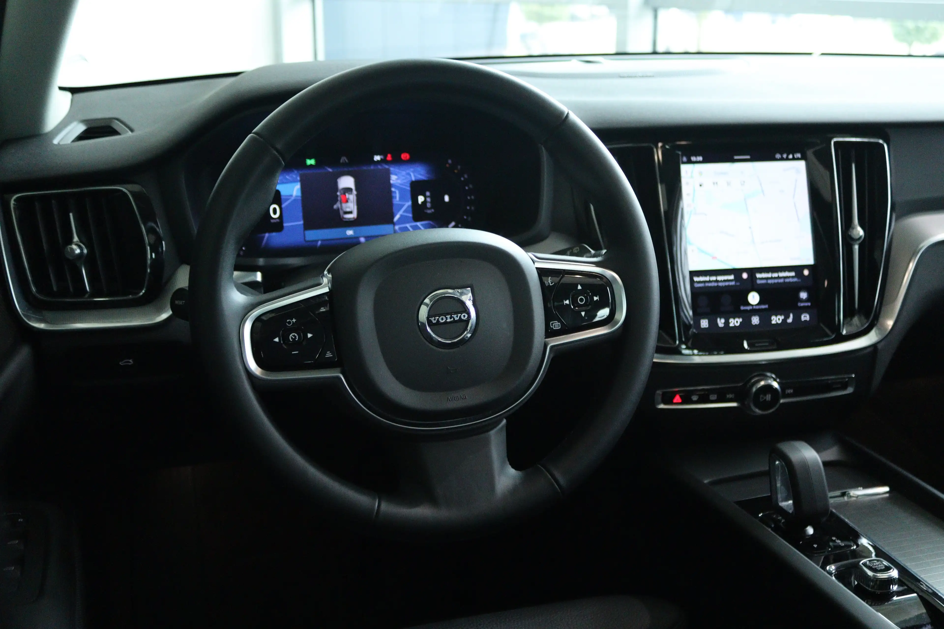 Volvo V60 2.0 B3 Plus Dark | Adapt. Cruise | Trekhaak | Schu — photo 45