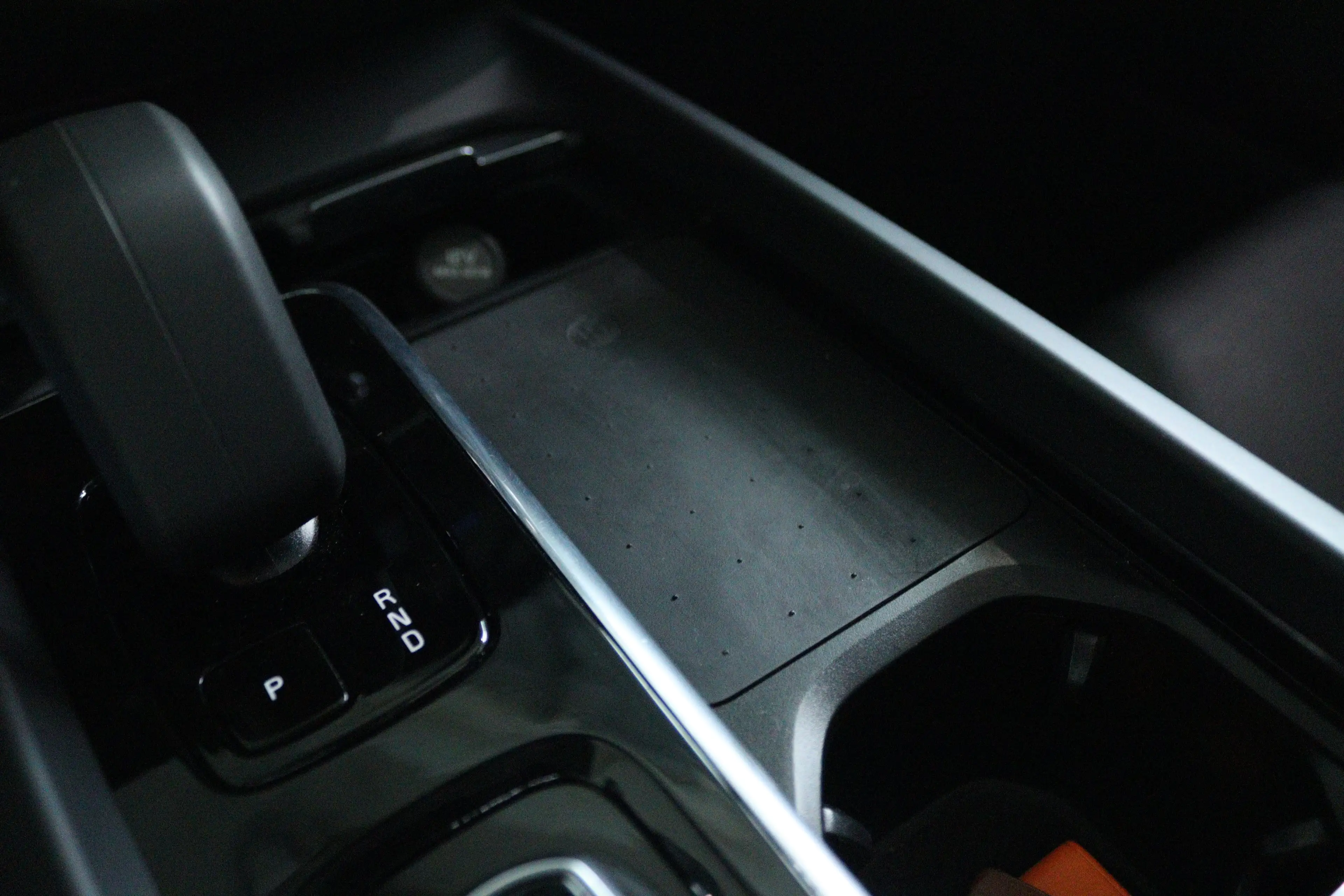 Volvo V60 2.0 B3 Plus Dark | Adapt. Cruise | Trekhaak | Schu — photo 32
