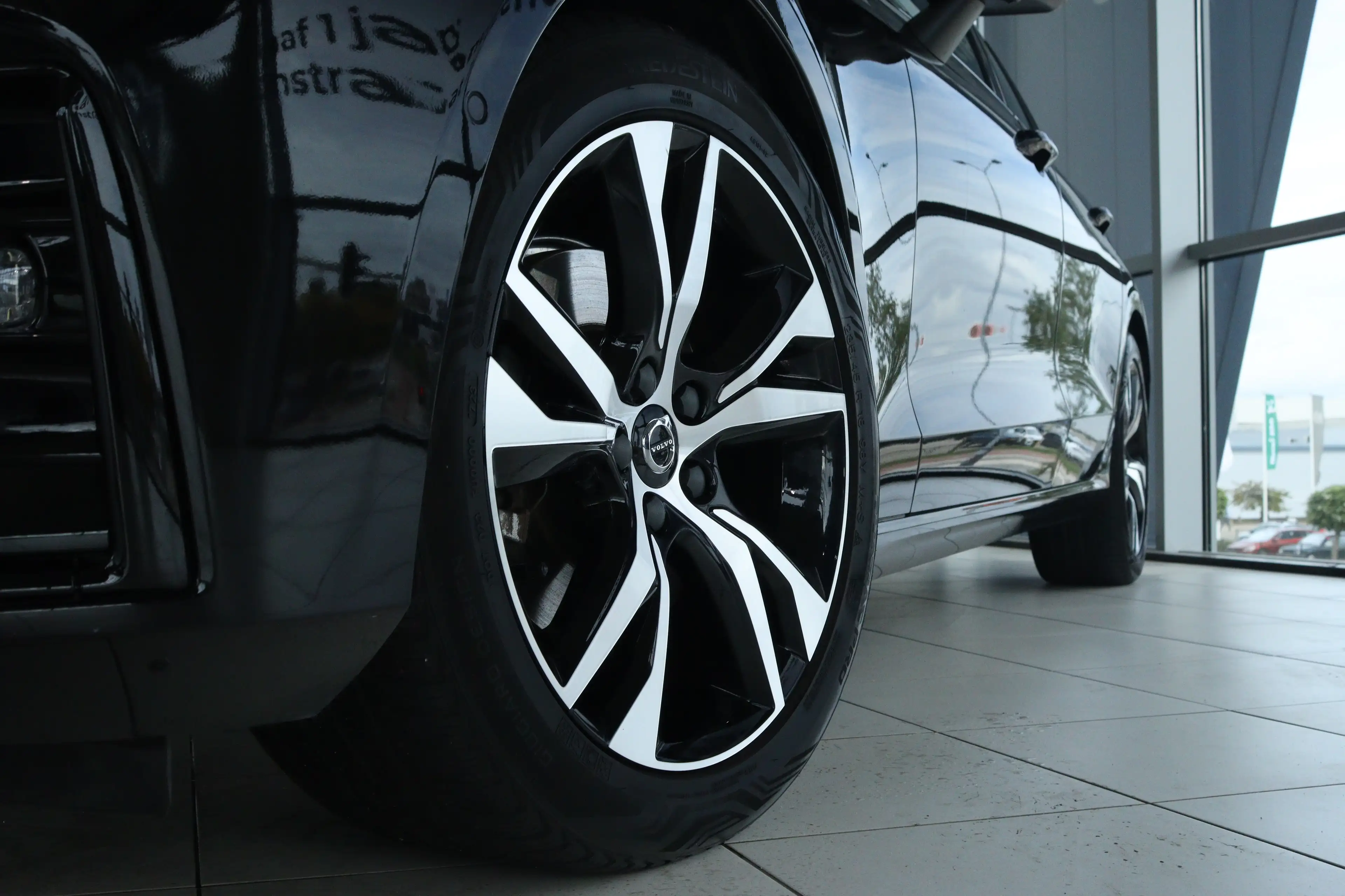 Volvo V60 2.0 B3 Plus Dark | Adapt. Cruise | Trekhaak | Schu — photo 8
