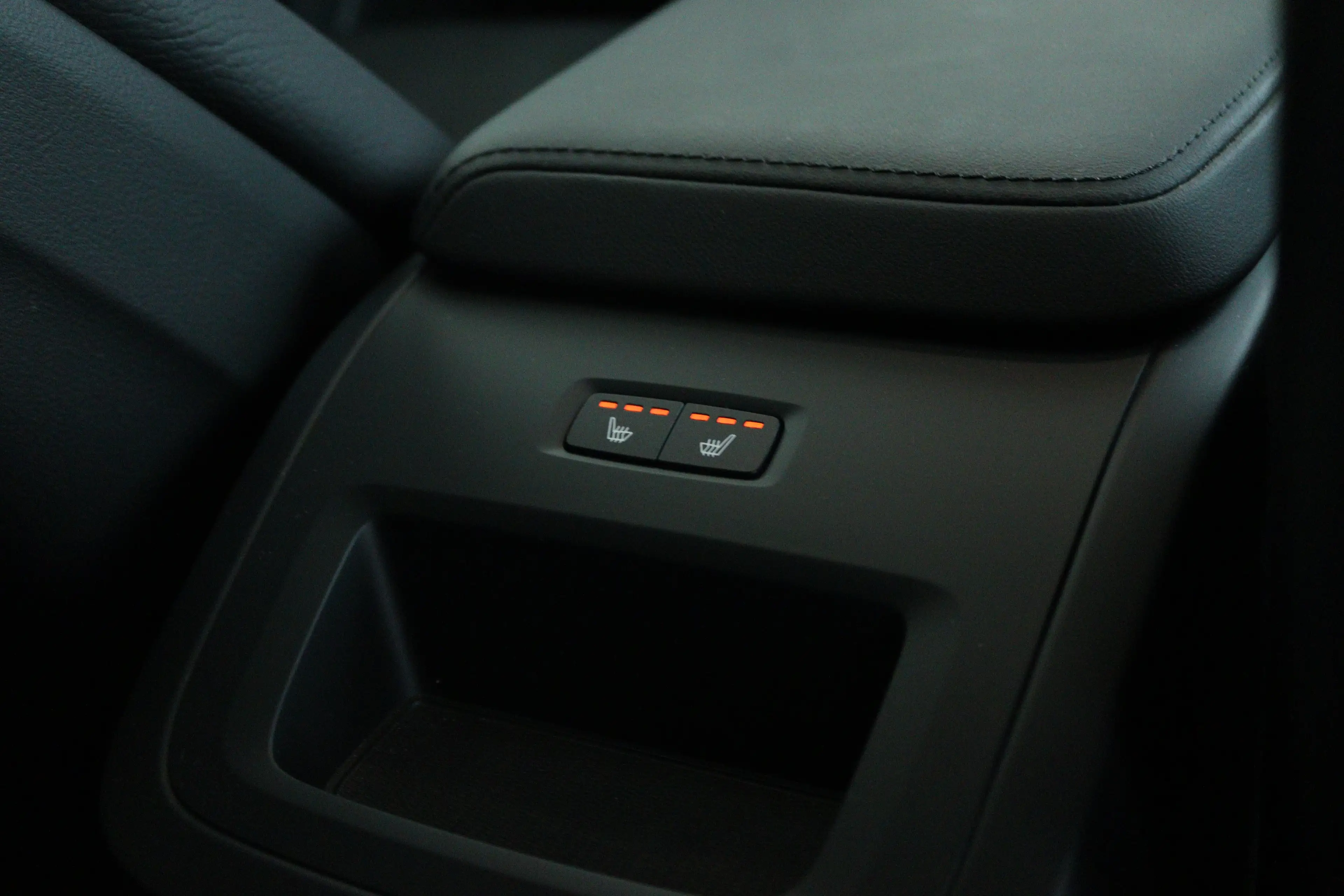 Volvo V60 2.0 B3 Plus Dark | Adapt. Cruise | Trekhaak | Schu — photo 25
