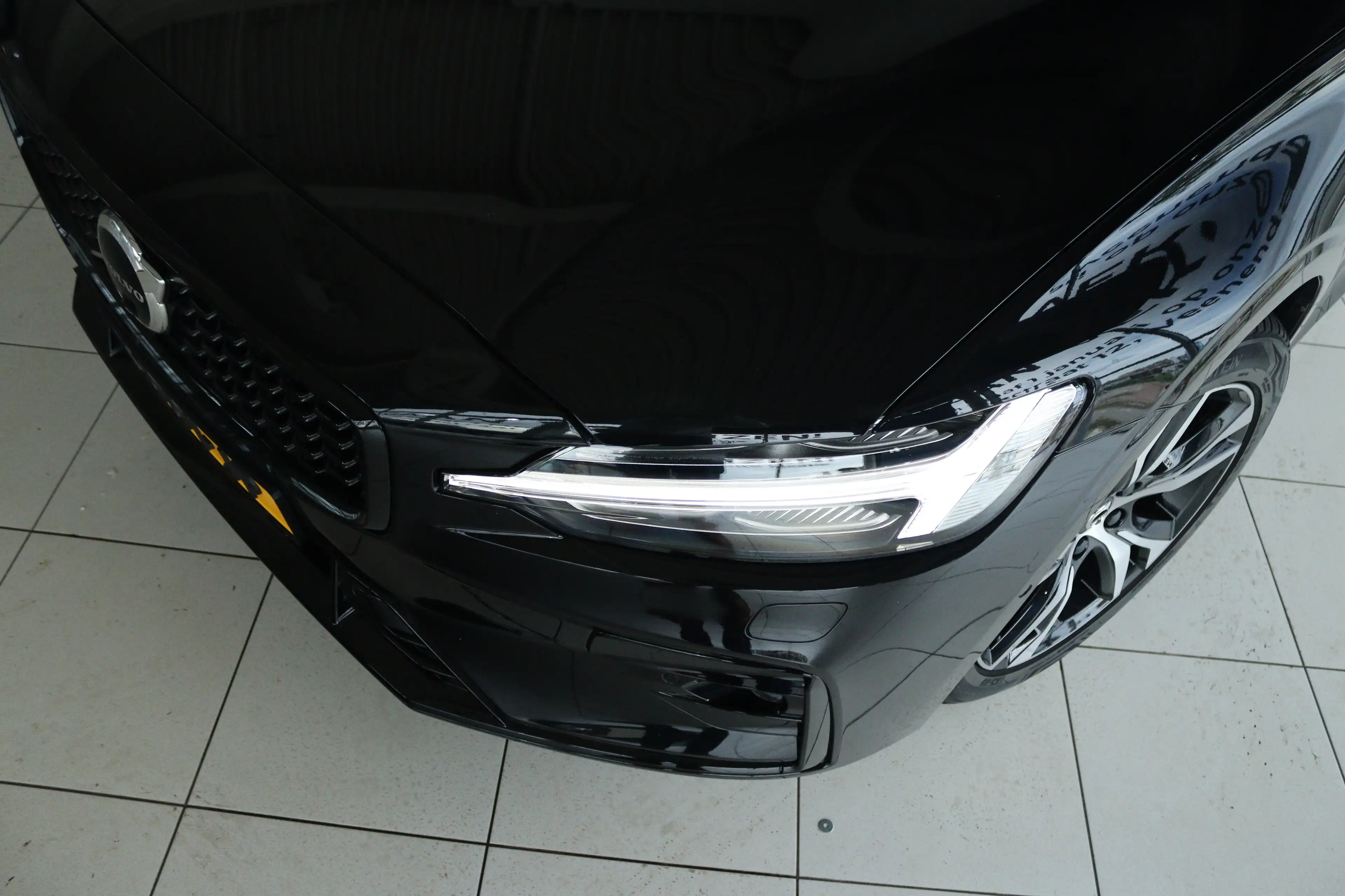 Volvo V60 2.0 B3 Plus Dark | Adapt. Cruise | Trekhaak | Schu — photo 6