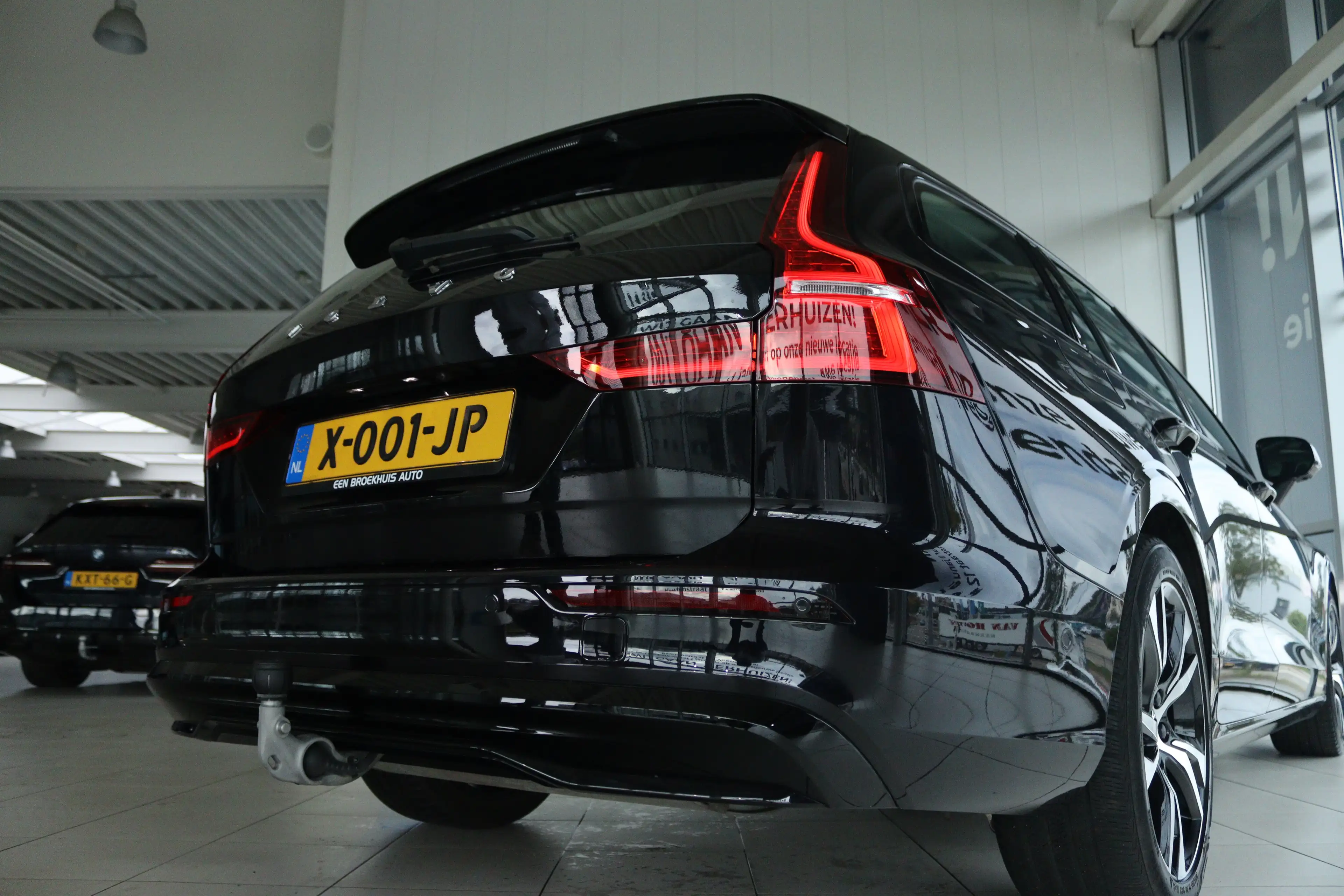Volvo V60 2.0 B3 Plus Dark | Adapt. Cruise | Trekhaak | Schu — photo 14