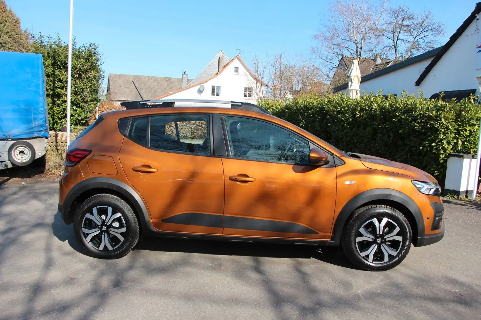 Dacia Sandero III 1.0 TCe Stepway Comfort LPG  / 83876 Orange - 2